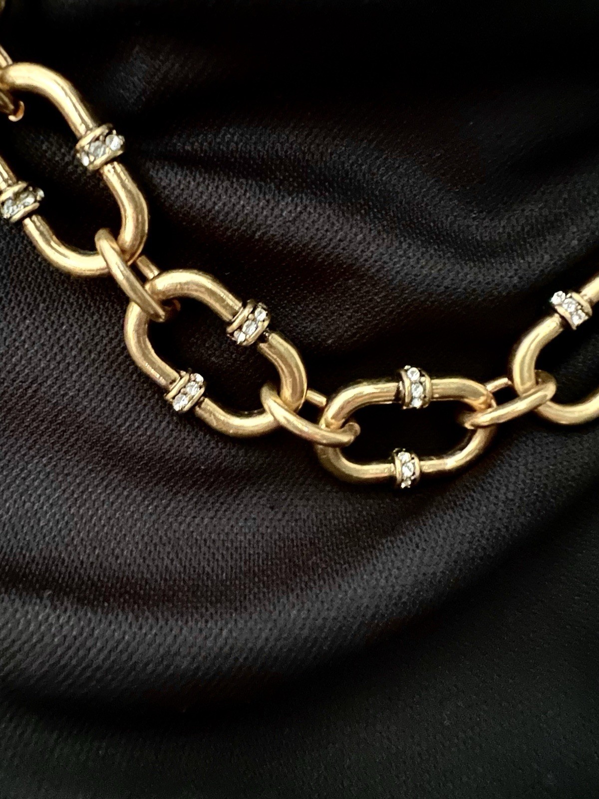 Heavy Chunky Antiqued Gold Tone Large Links Choker Faux Diamond Accents 22.5in