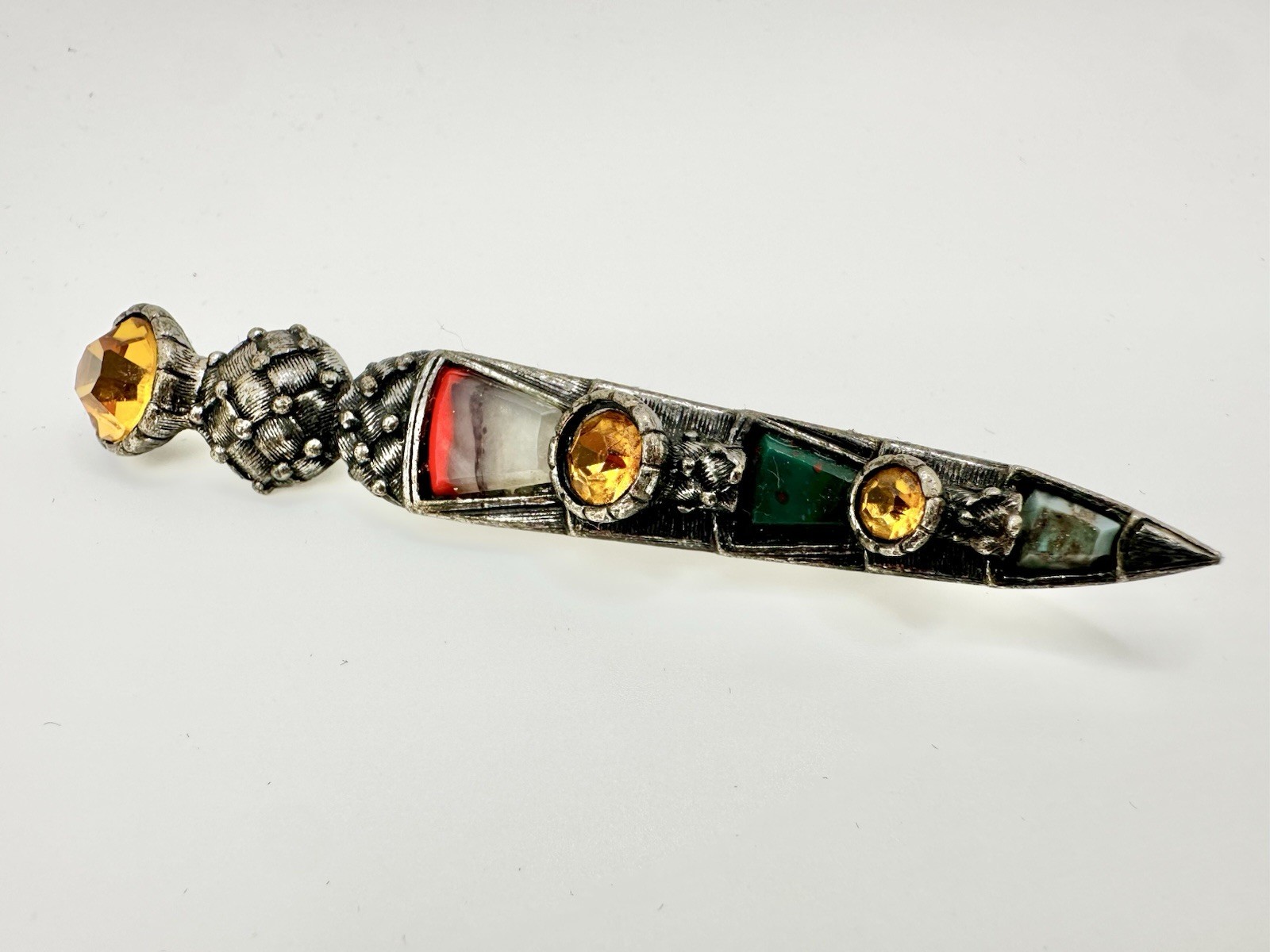 Vintage Miracle Scottish Sgian Dubh Brooch – Celtic Dagger Pin, Faux Agate/Glass
