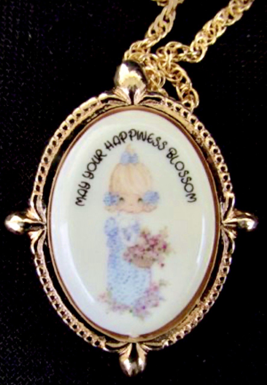 1999 PRECIOUS MOMENTS NECKLACE BROOCH Pin NOS By Avon “May Your Happiness Bloom”