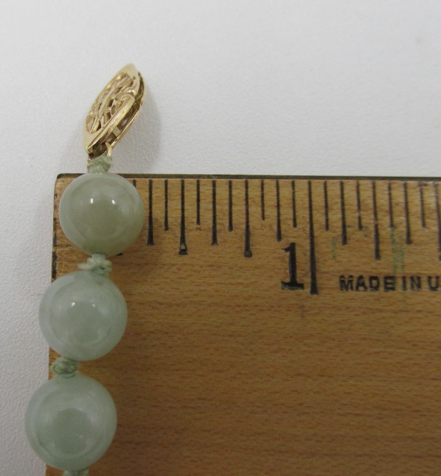 Jade Jadeite Bead Necklace 14K Gold Clasp 22″ Chinese Export Vintage Knotted