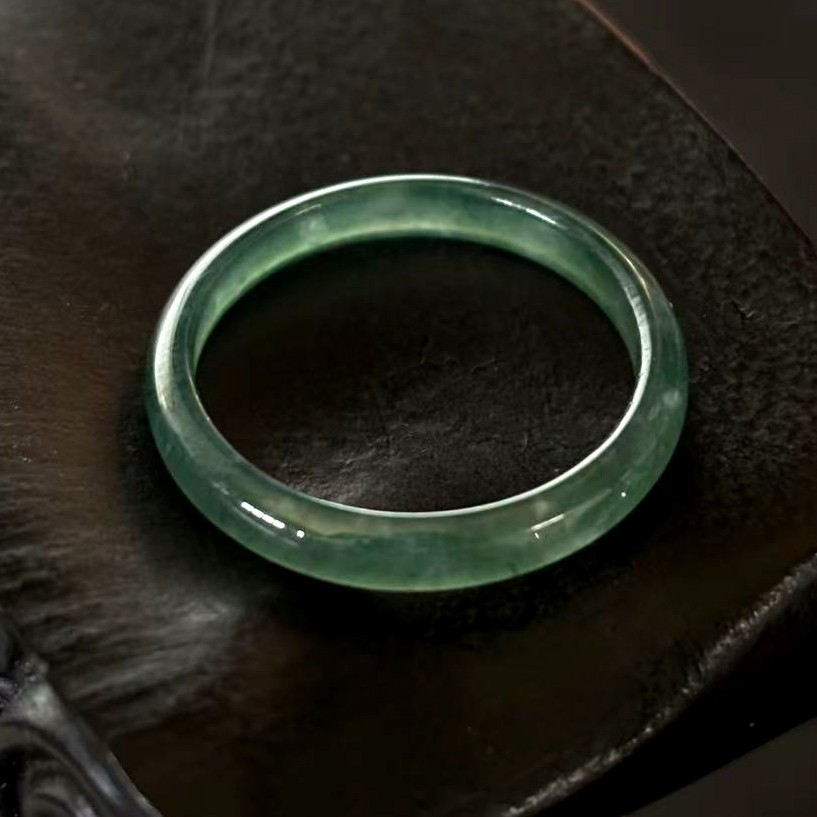 Size 8, Hi-grade Translucent Burmese Natural Green Jade Jadeite Ring Band