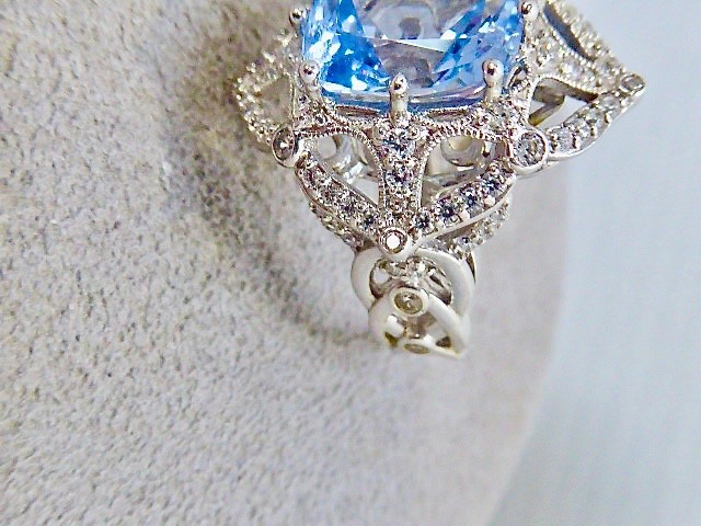 NEW 7CARAT SKY BLUE MINED CUSHION CUT TOPAZ & CZ STERLING RING SIZE 8 RING
