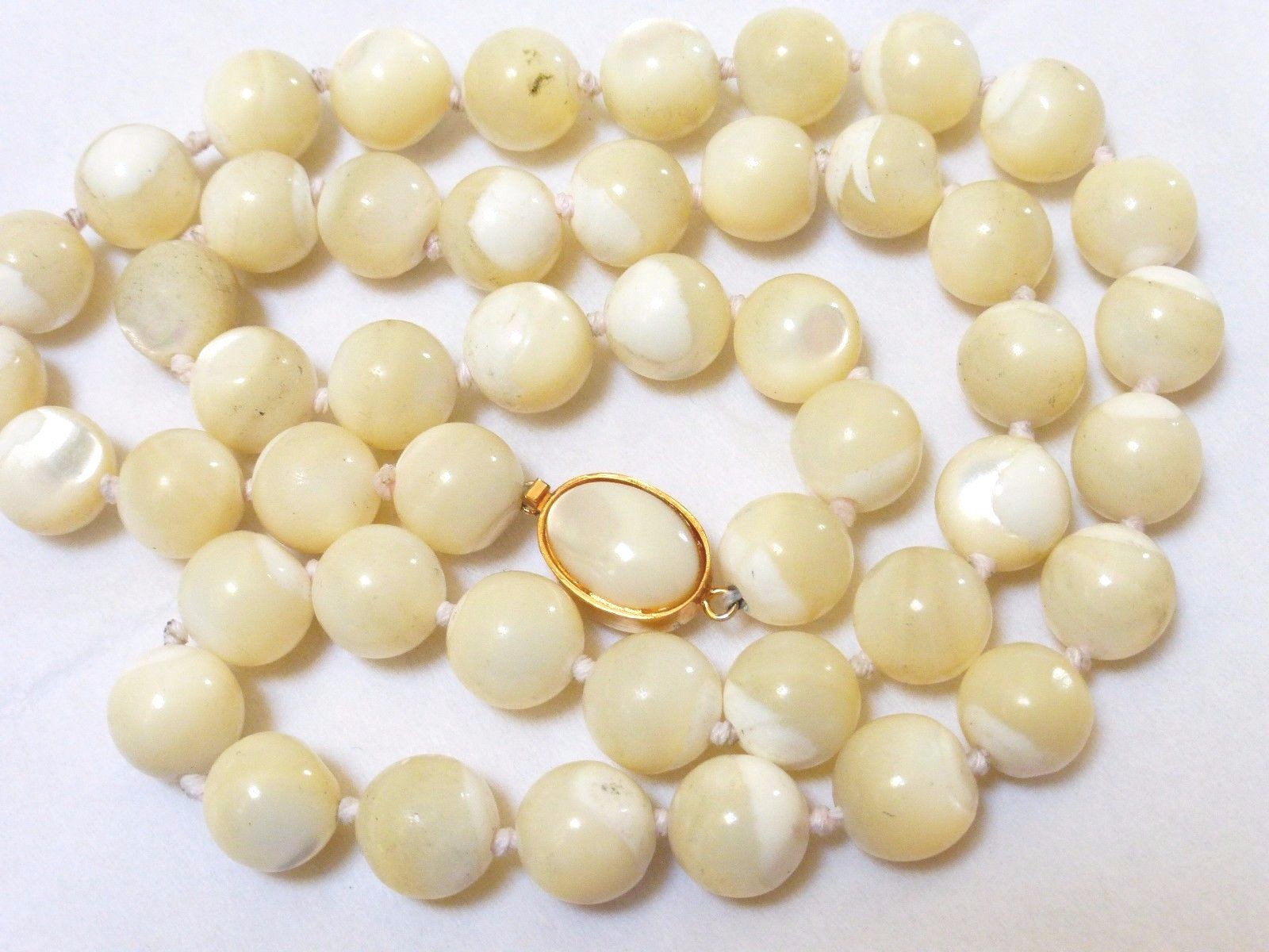 Vintage Art Deco Mother of Pearl Bead Necklace, Silver Clasp