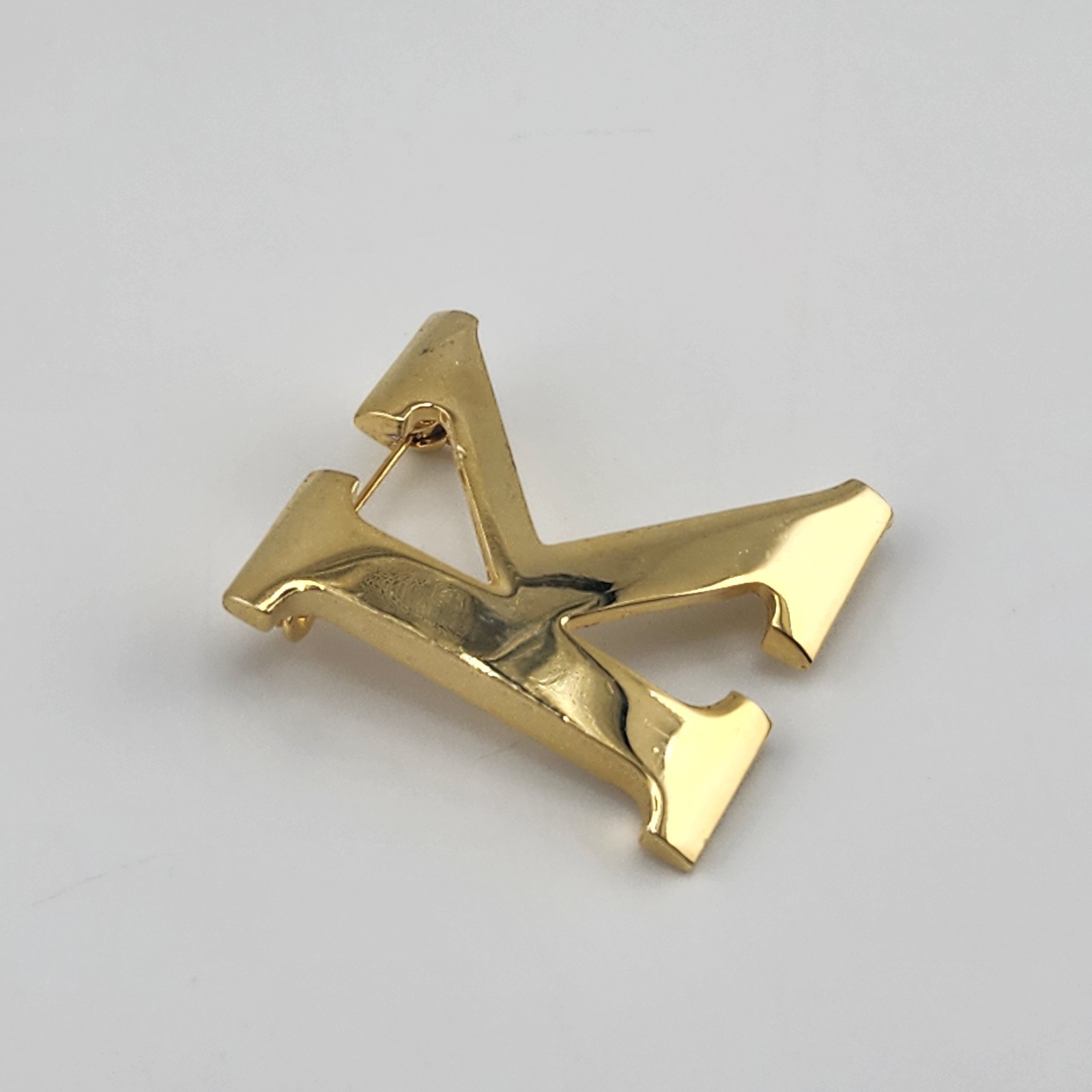 Vintage Anne Klein Signed Gold Tone Initial Letter P Brooch Monogram