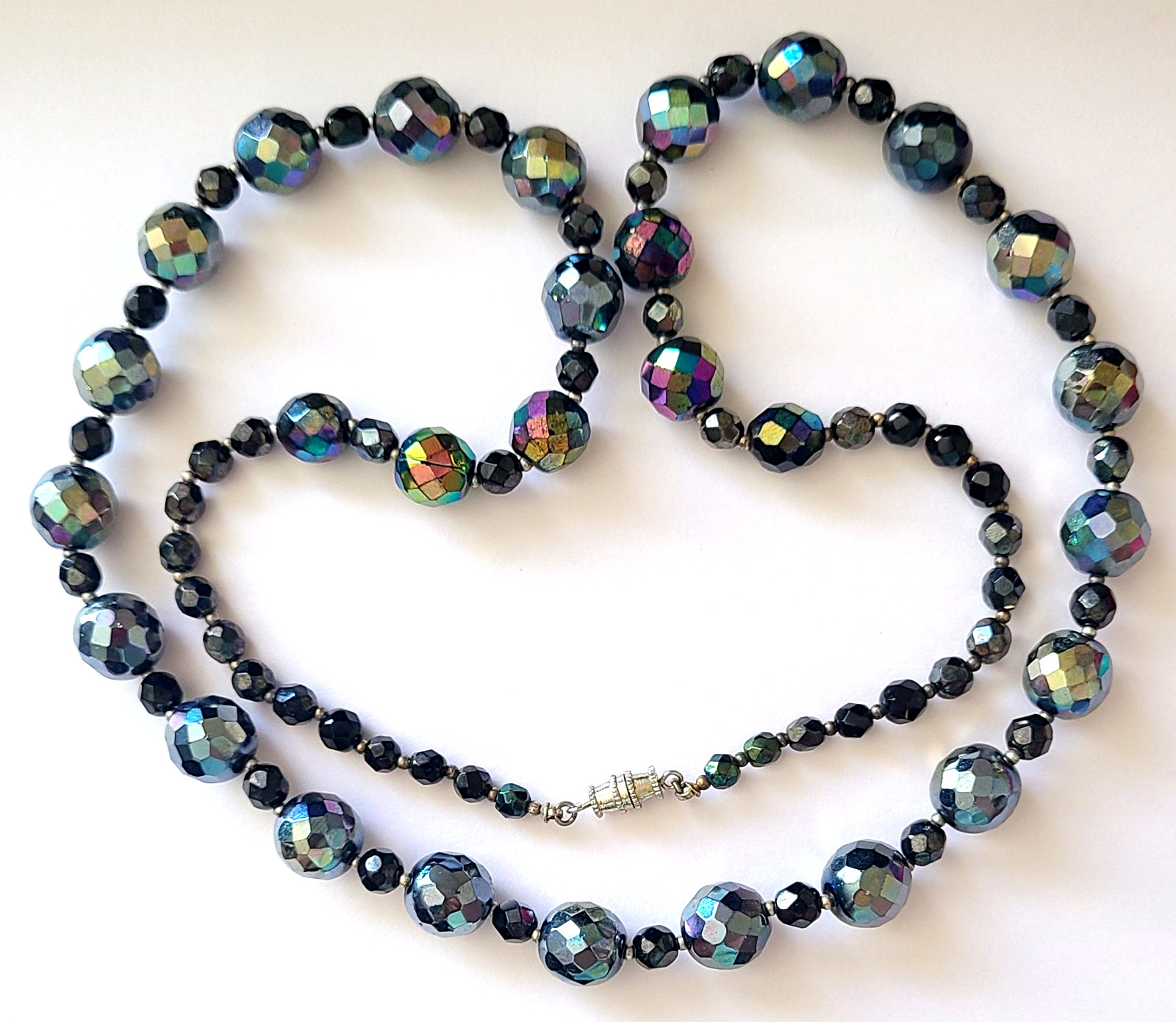 VINTAGE STUNNING DARK BLUE AURORA BOREALIS CARNIVAL FACETED GLASS NECKLACE