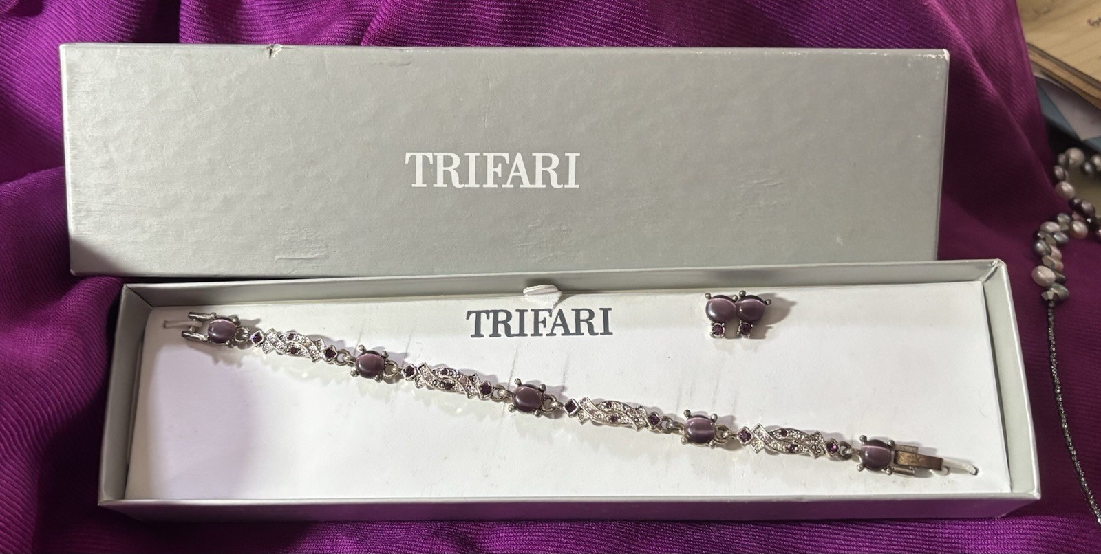 Trifari Vintage Necklace and Earring Set