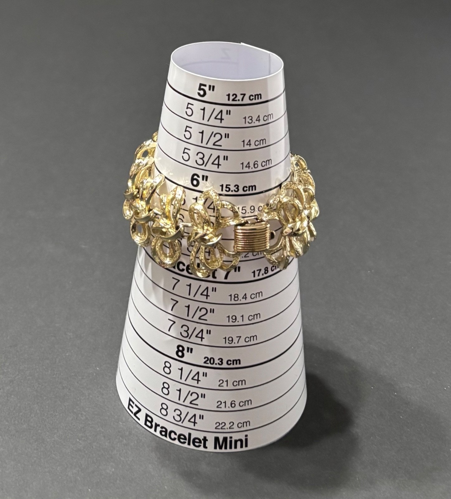Coro Pegasus Bracelet Vtg Gold Tone Textured Bows Ribbons Design Approx 7 Inches
