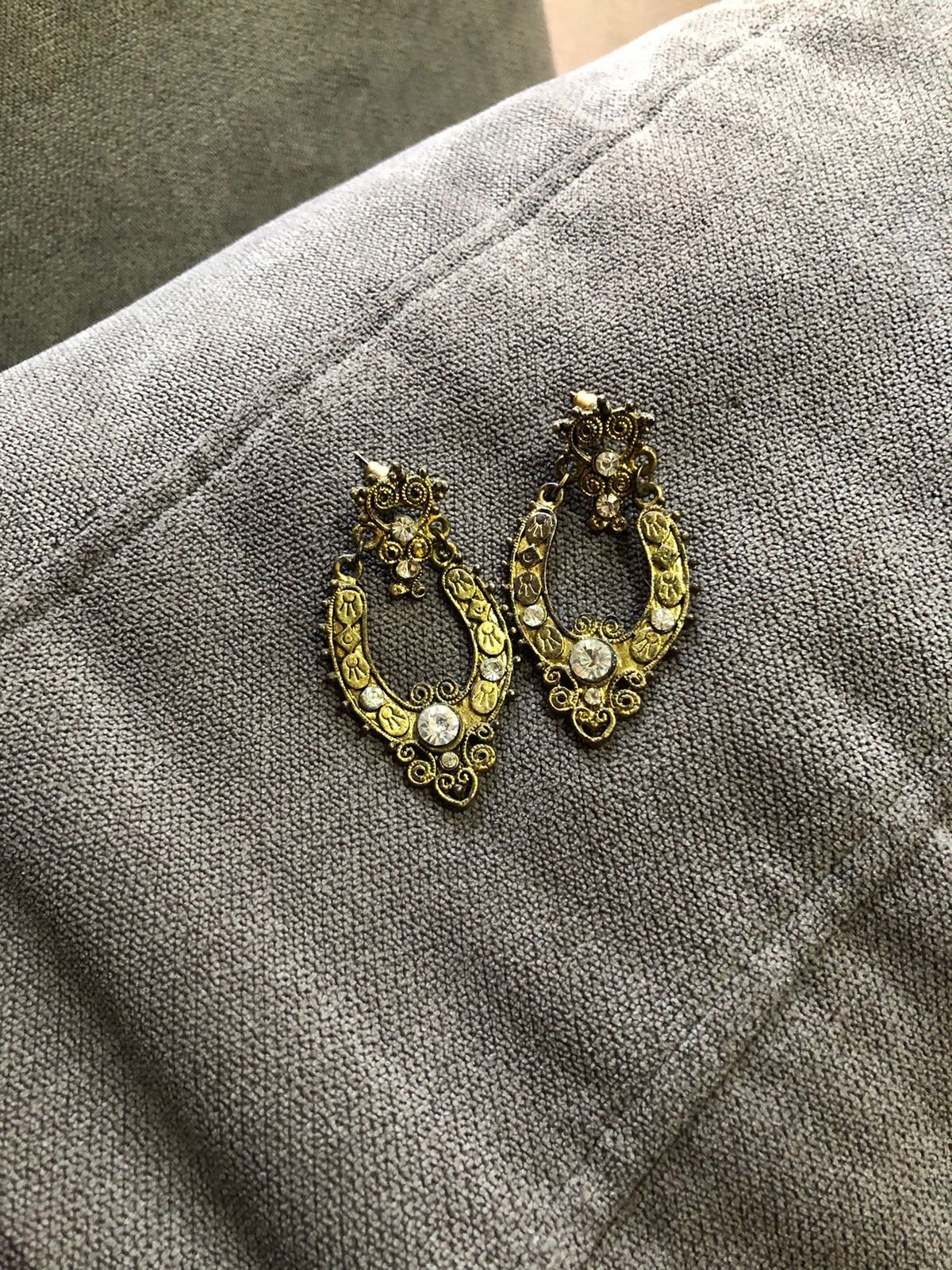 antique gold tone crystal rhinestone drop dangle earring victorian style