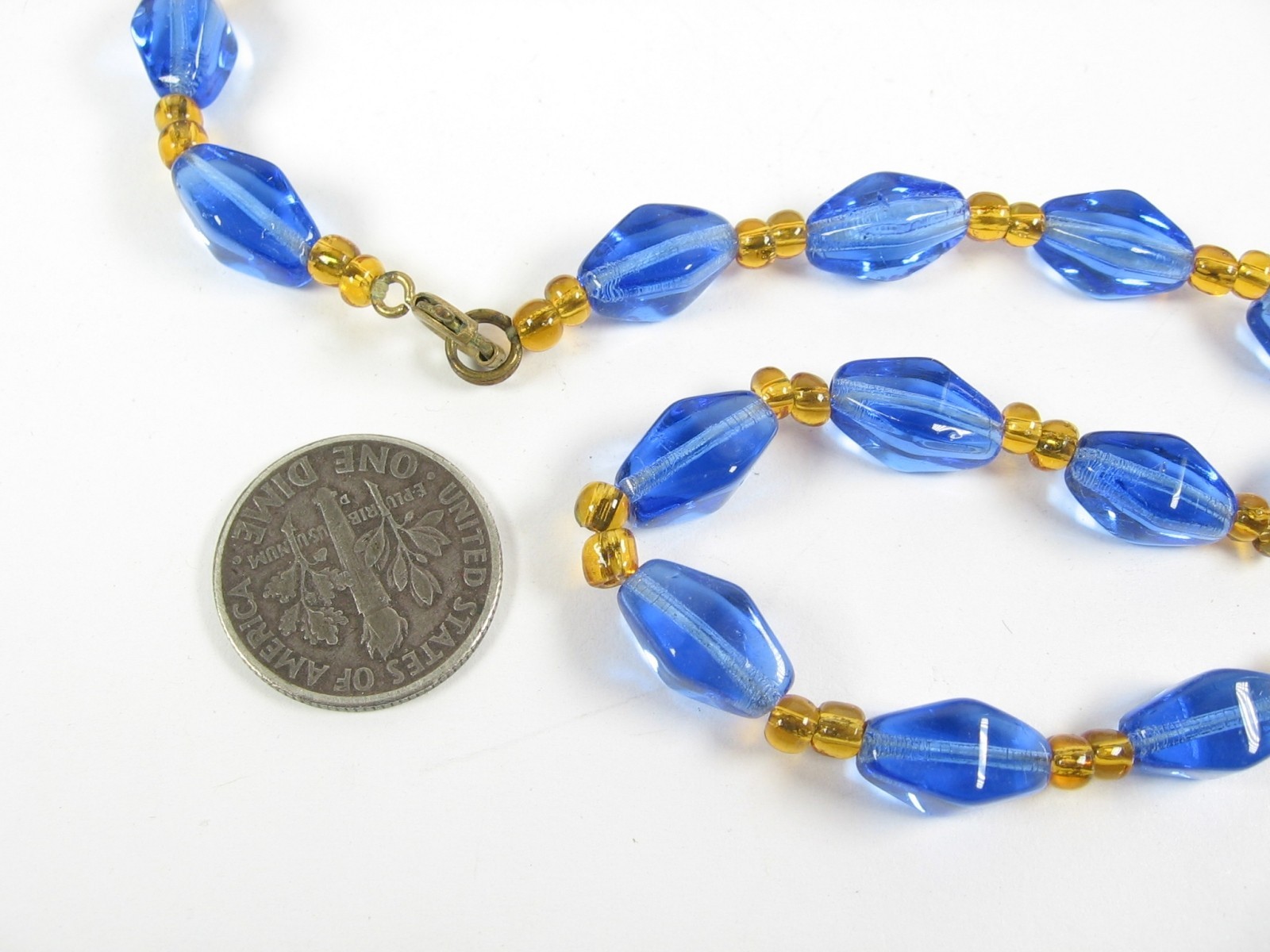 BLUE & AMBER-YELLOW Glass BEADNECKLACE Vintage Beaded Bicone Choker 18″
