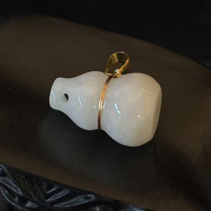 Burmese White Jade Jadeite Pendant Charm Carved ‘Gourd’, 20x13mm, Free Necklace