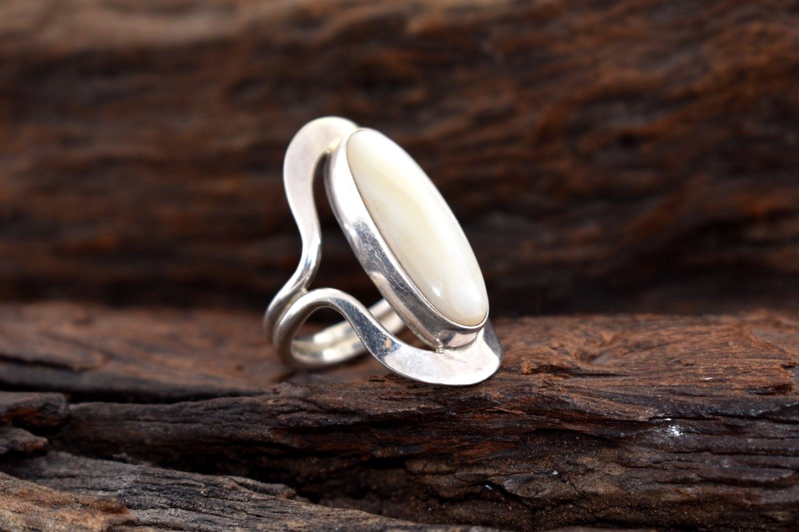 Mexico DOMINIQUE DINOUART DESIGNS DDD Elongated MOTHER Of PEARL 925 size 10