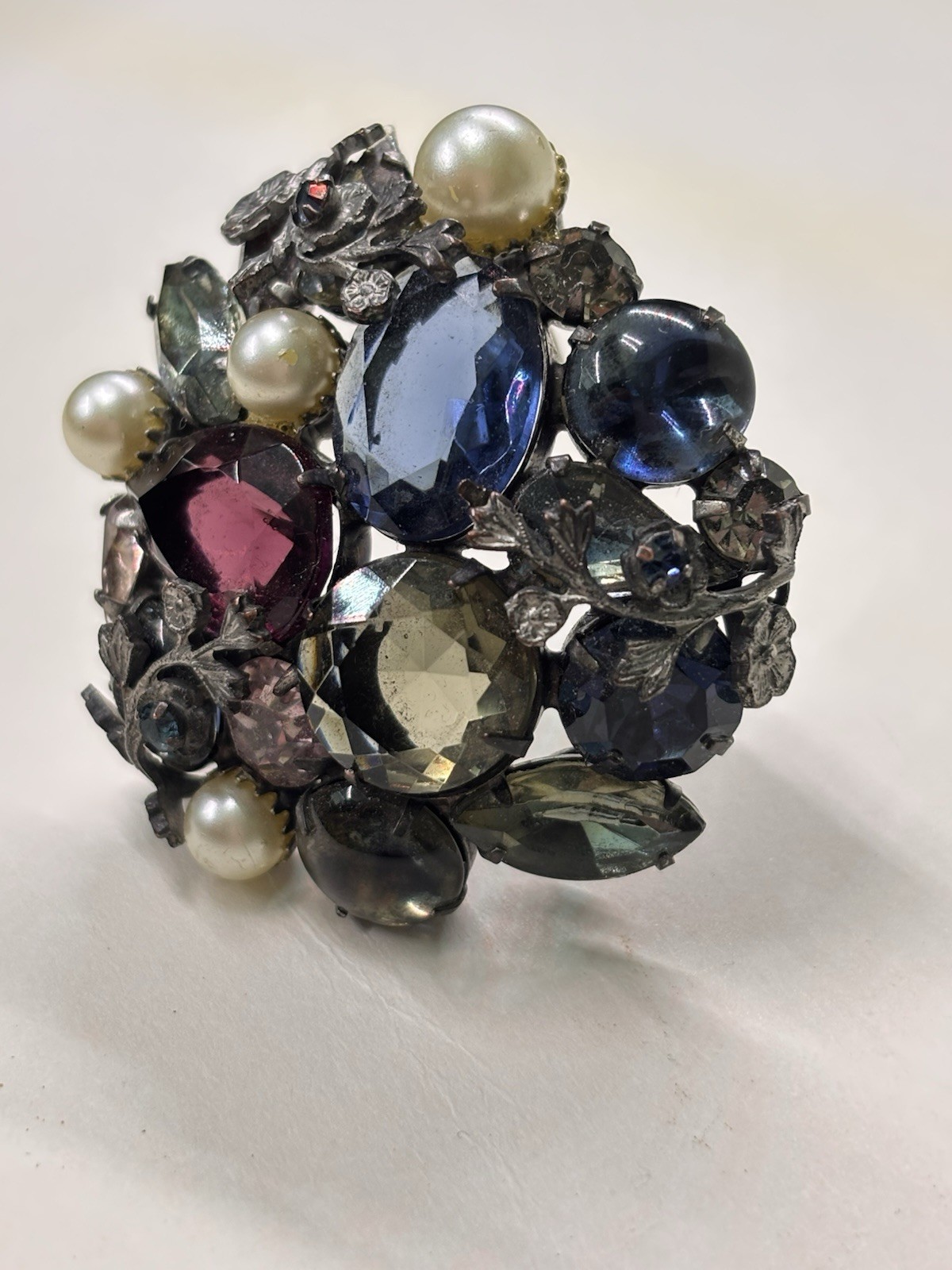 Regency Purple Grey and Blue Rhinestone & Faux Pearl Vine Details MCM Brooch