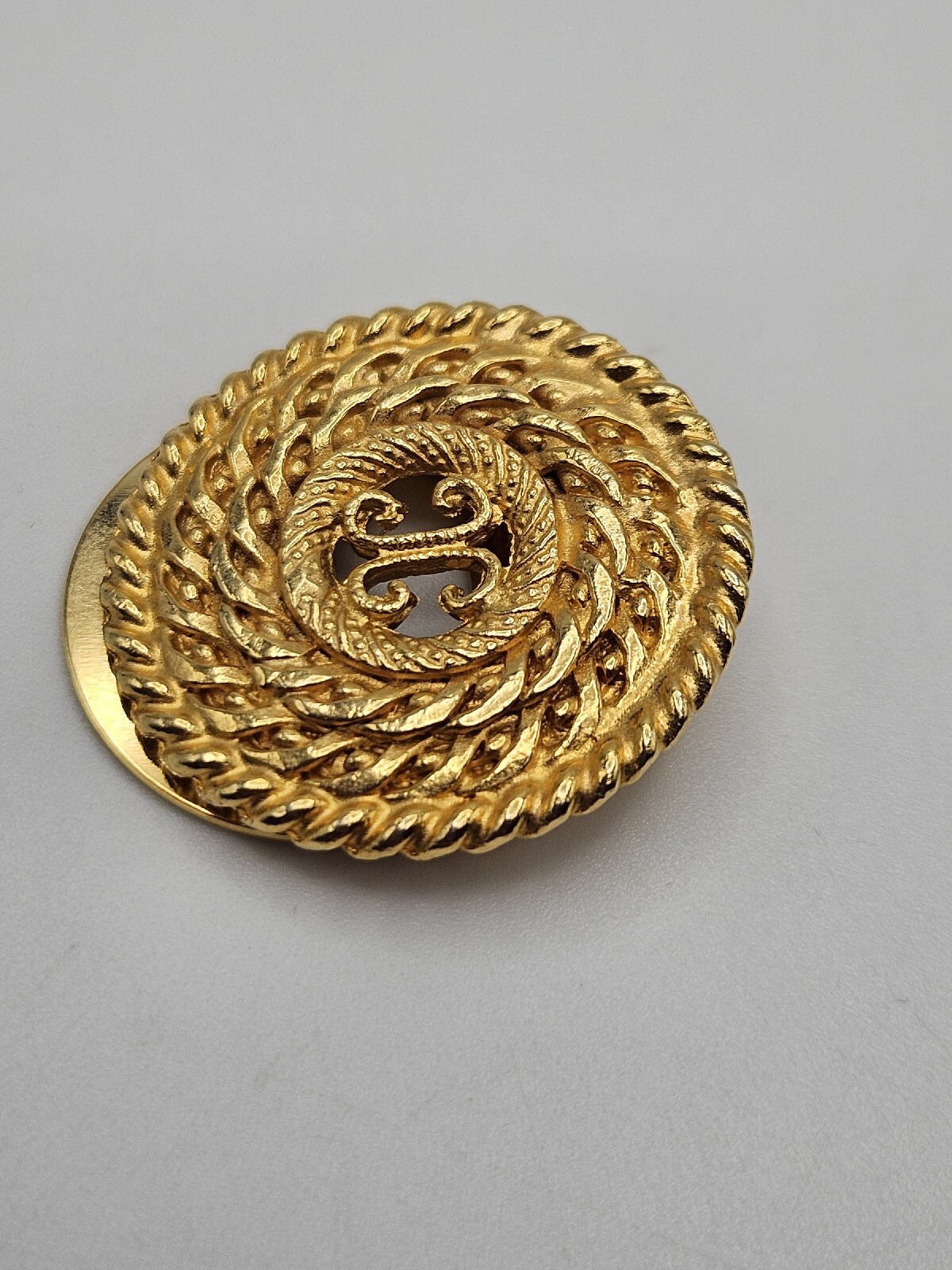 Vintage Signed Gay Boyer Gold Tone Scarf Clip