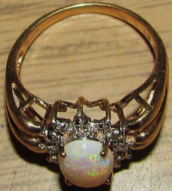 VINTAGE 14K GOLD, OPAL, & DIAMOND CLUSTER RING, 2.7 grams, SIZE 5, SIGNED BJ