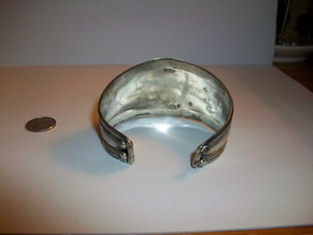 VTG Tribal Style Tibetan Silver Cuff W/Carnelian Stone & Ornate Design