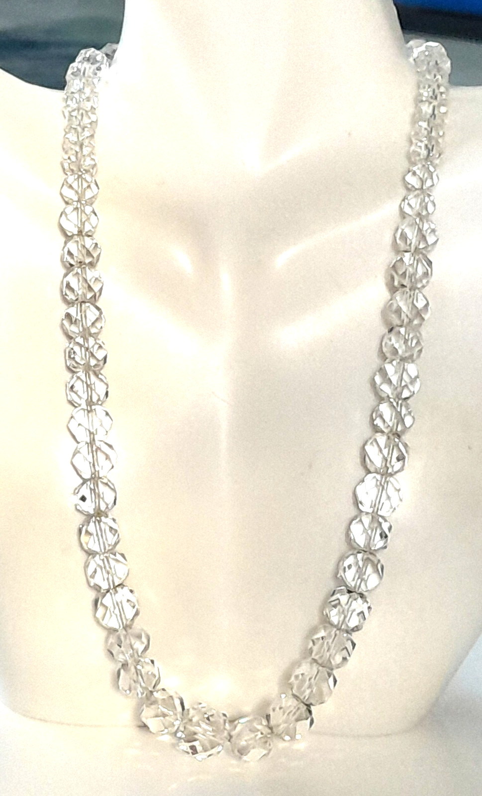 Vintage 1950’s Stunning AB Aurora Borealis Single Strand 15-17″ Choker Necklace