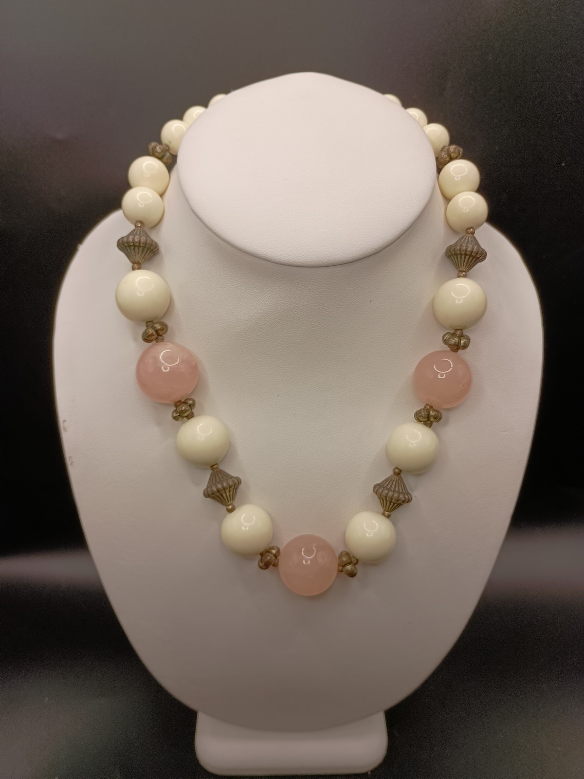 Vintage Dauplaise Beaded Necklace Rose Quartz Silver Tone Bicone Cream 18″