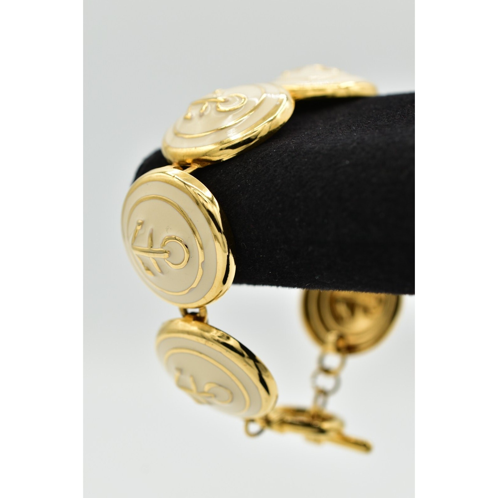 Vintage Anchor Linked Bracelet Chunky Off White Nautical Gold Tone 1990s BinAW