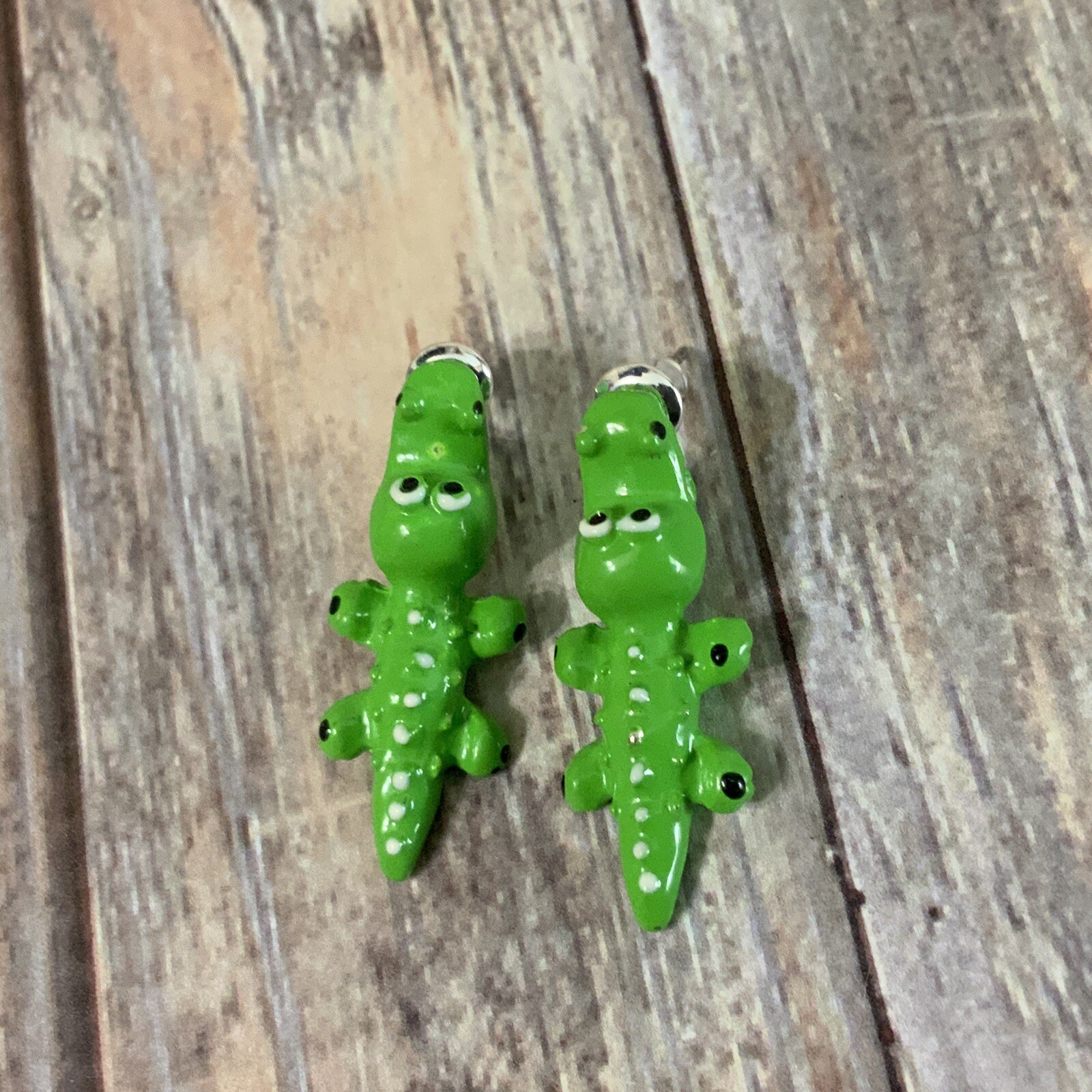 Pierced enamel lime green Crocodile pierced earrings