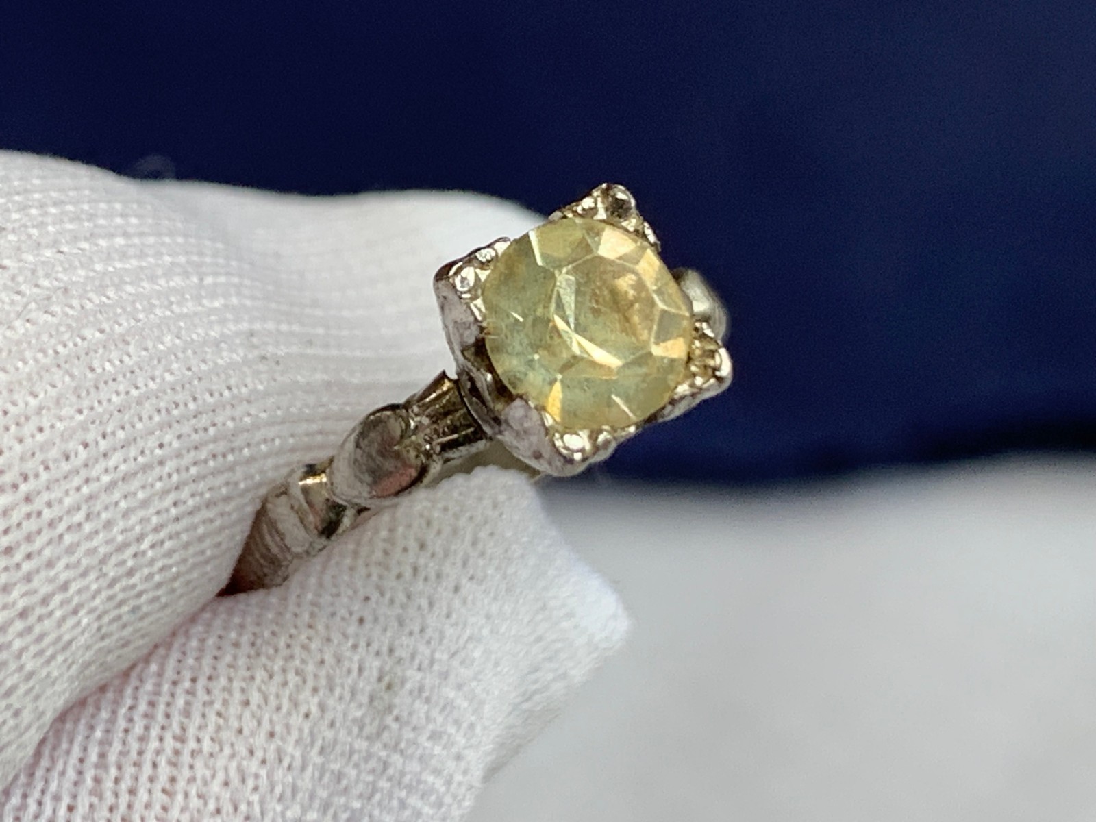 Vtg Sterling Silver Childs Ring 1g Fine Jewelry Size 1.75 Tinted Stone *READ*