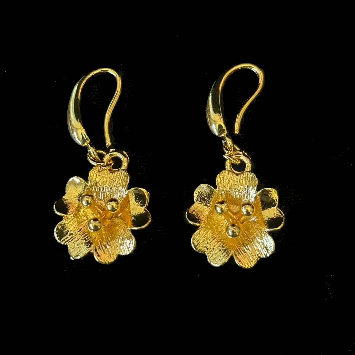 Vintage Flower Drop Dangle Earrings Gold-plated? (NOT SURE) No Mark