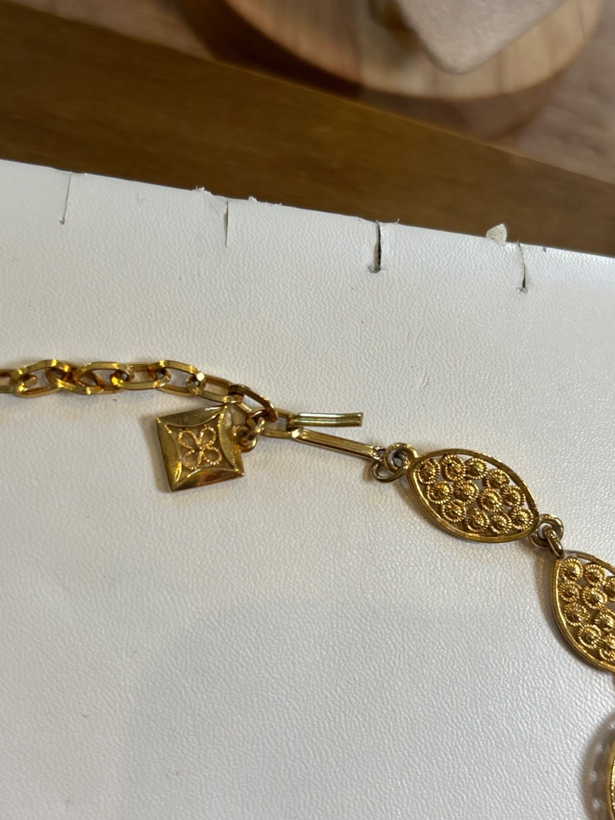 Vintage Gold-Tone Oval Link Necklace With Filigree Design & Hook Clasp