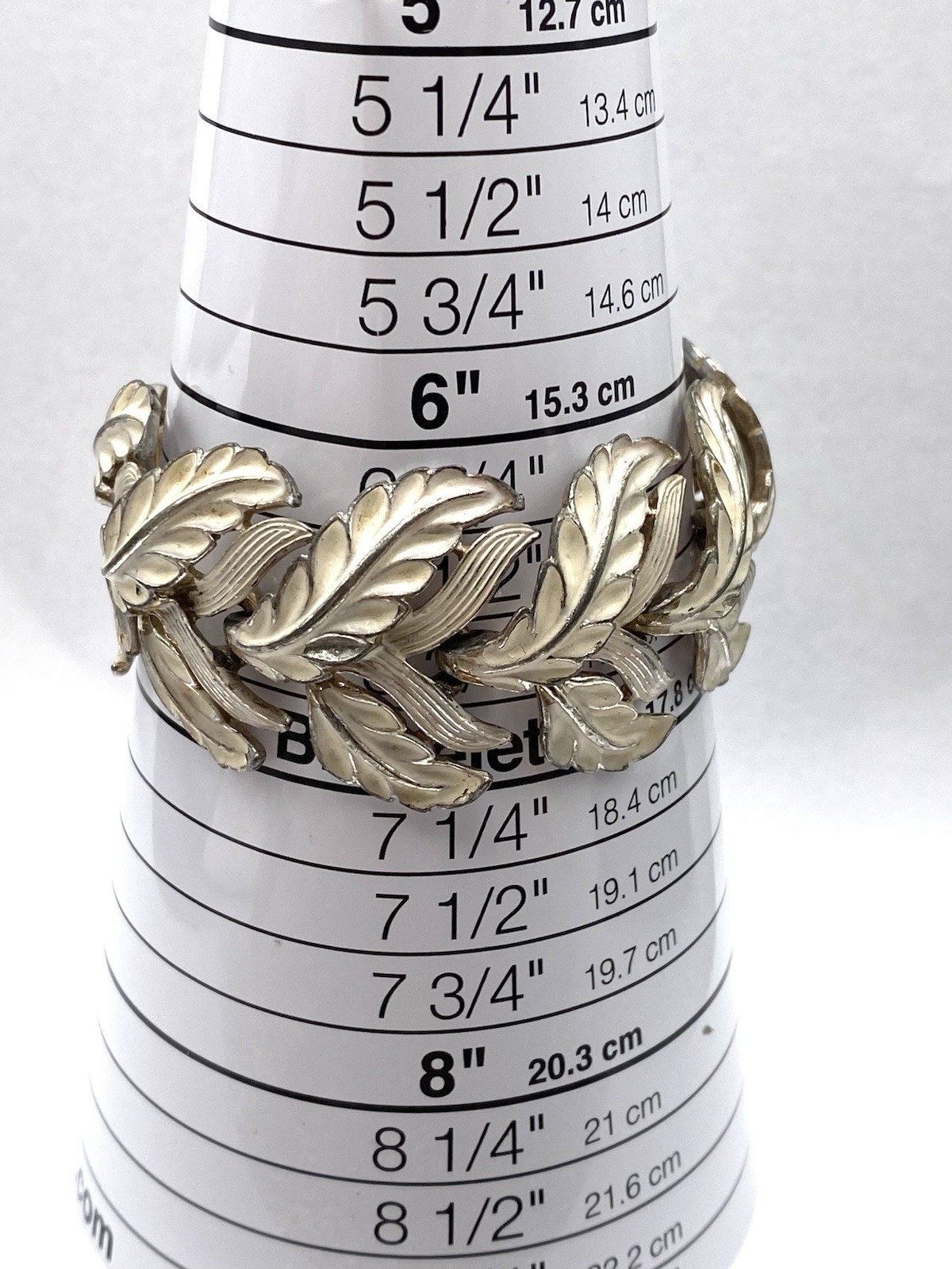 Vintage Bracelet Leaves Linked White Enamel Finish Estate 6.5” Flaw