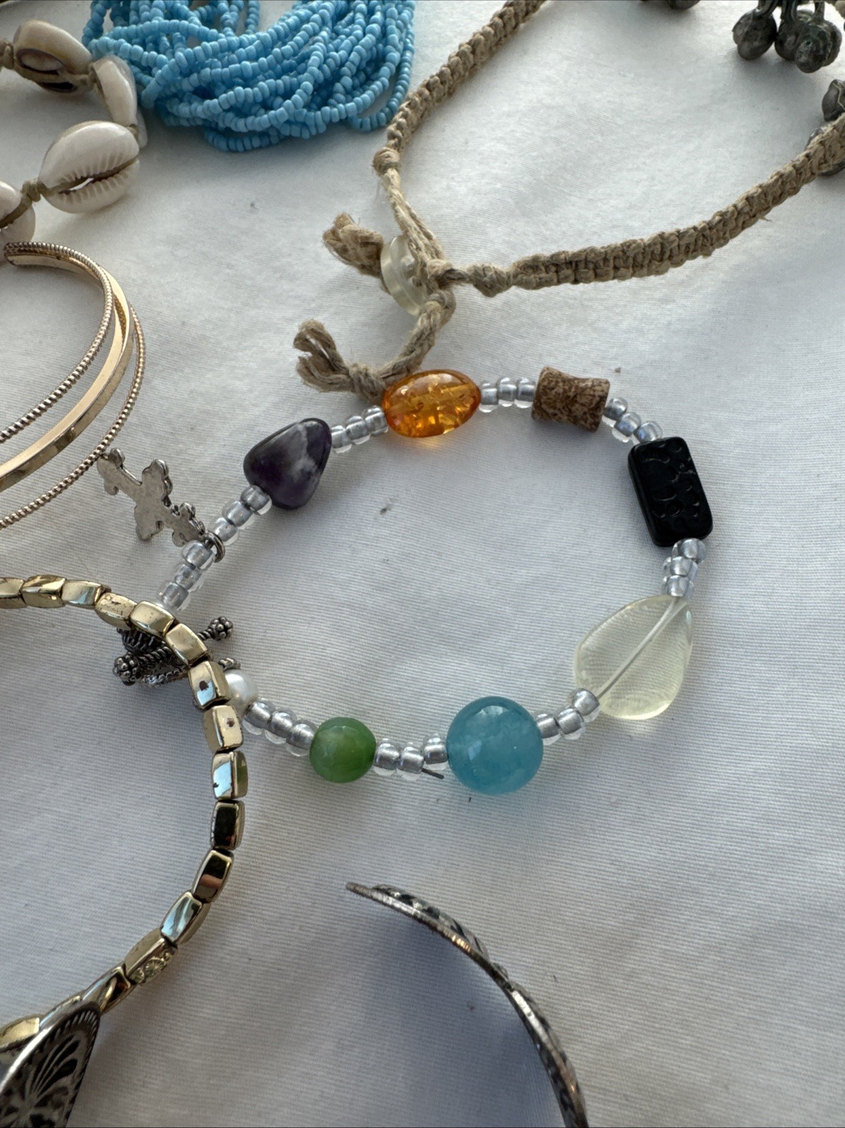 Fun Acrylic hemp texture Bracelets 90s Hippie Jewelry Lot! Gold tone bangles