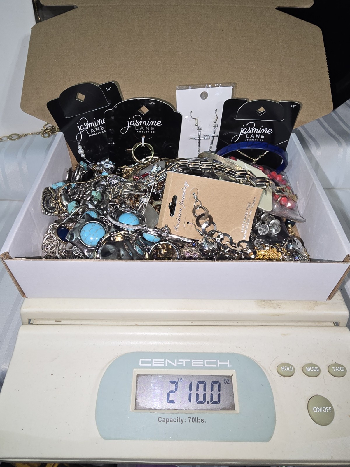 Vintage/Modern All Wear Or Resale Costume Jewelry Lot Weighing 2.10lbs