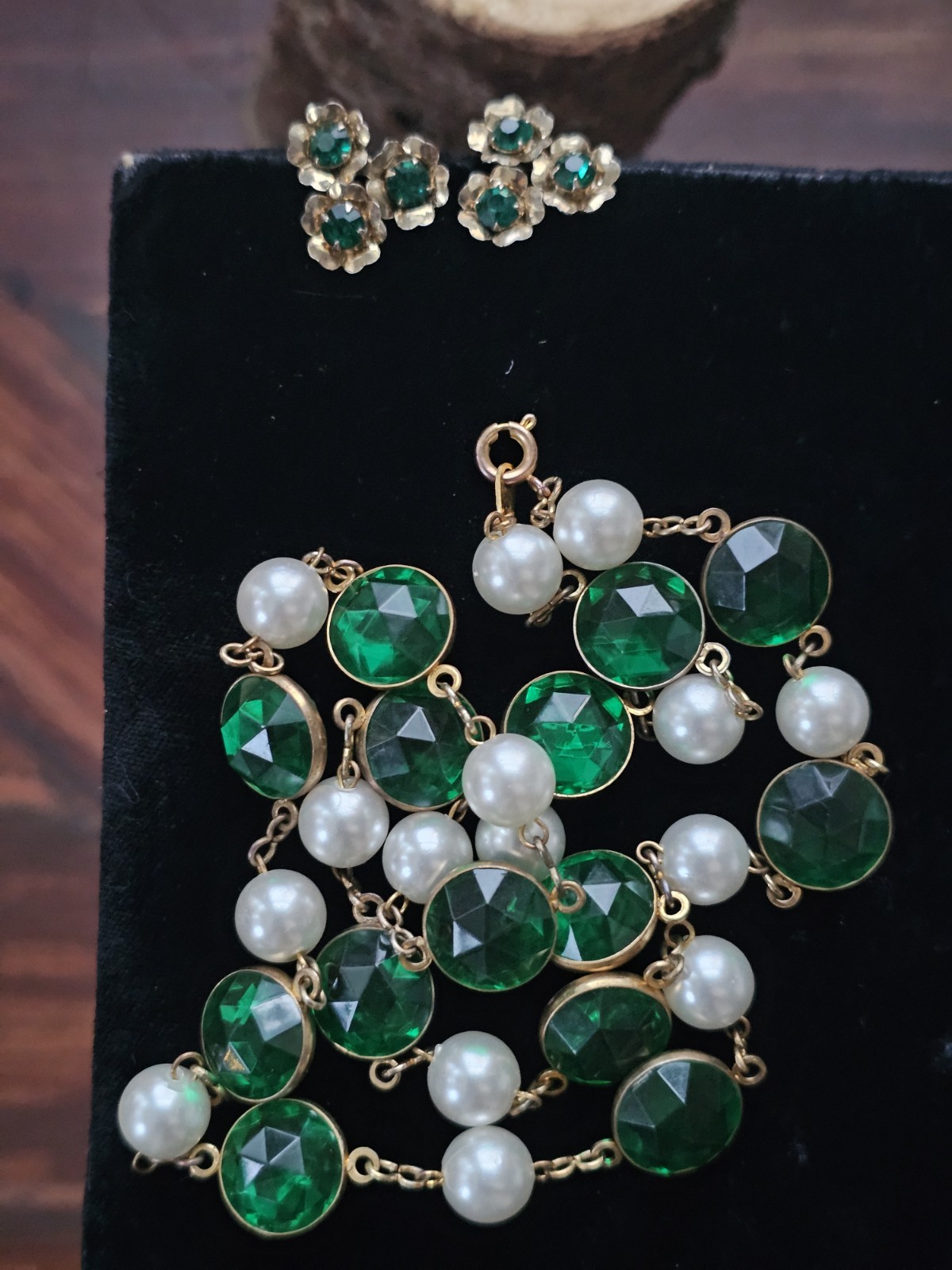 Vtg Green Acrylic Bezel Set Crystal Faux Pearl Goldtone Necklace Screwback Ear