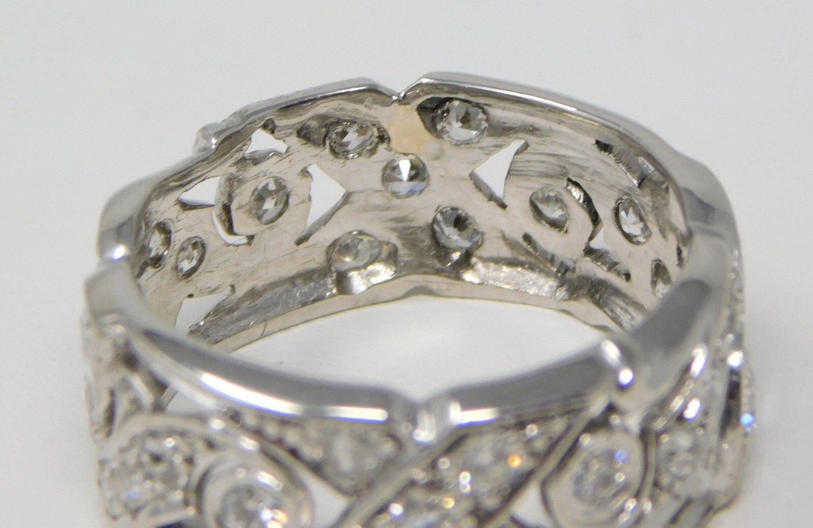 Platinum Late ART DECO XOXO + Mini Hearts Diamond 8.4 mm Band Ring Sz 6.75 B6946
