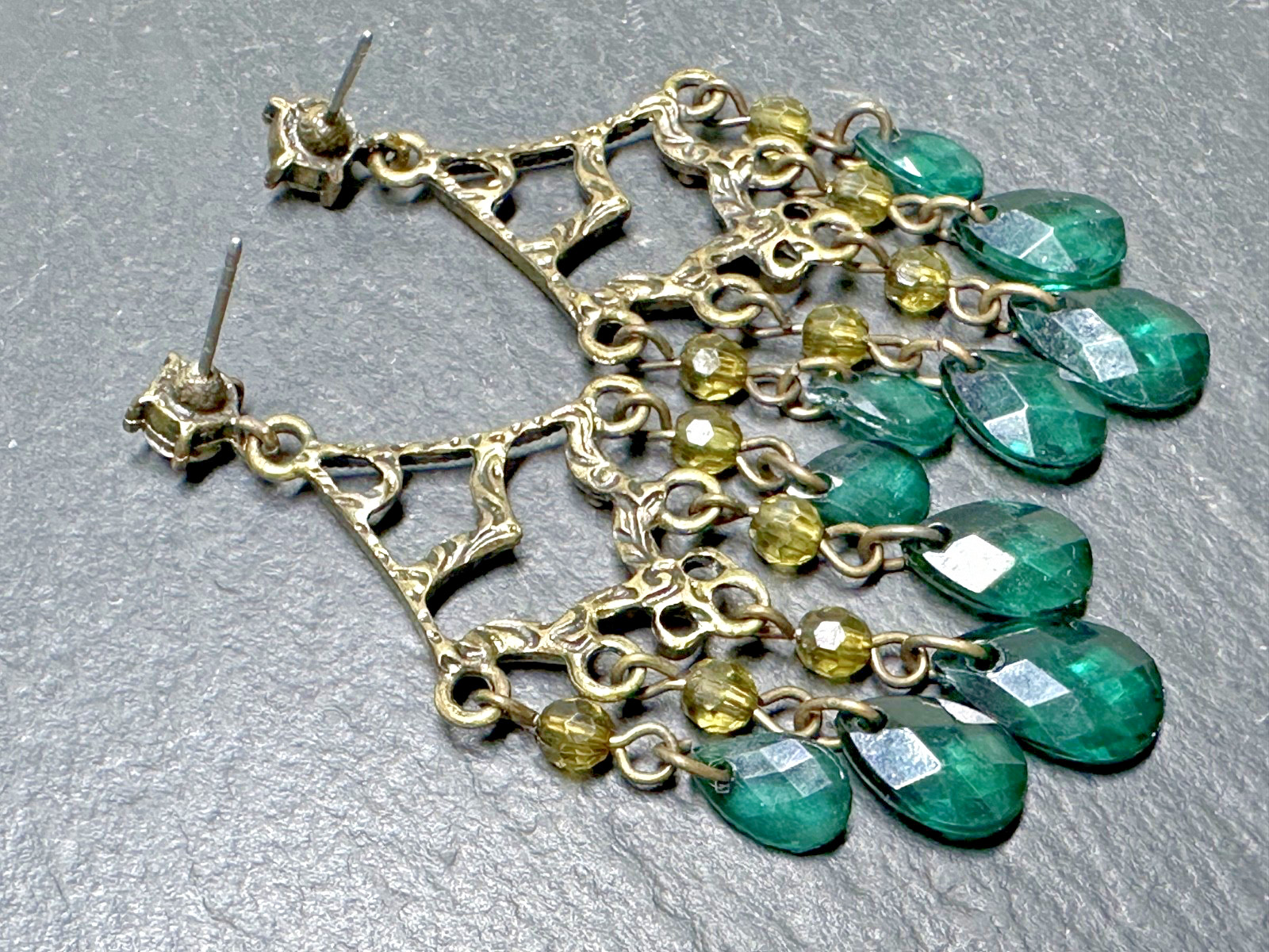 4 PAIR VINTAGE EARRINGS FOR PIERCED EARS IN GREENS, BROWNS N186