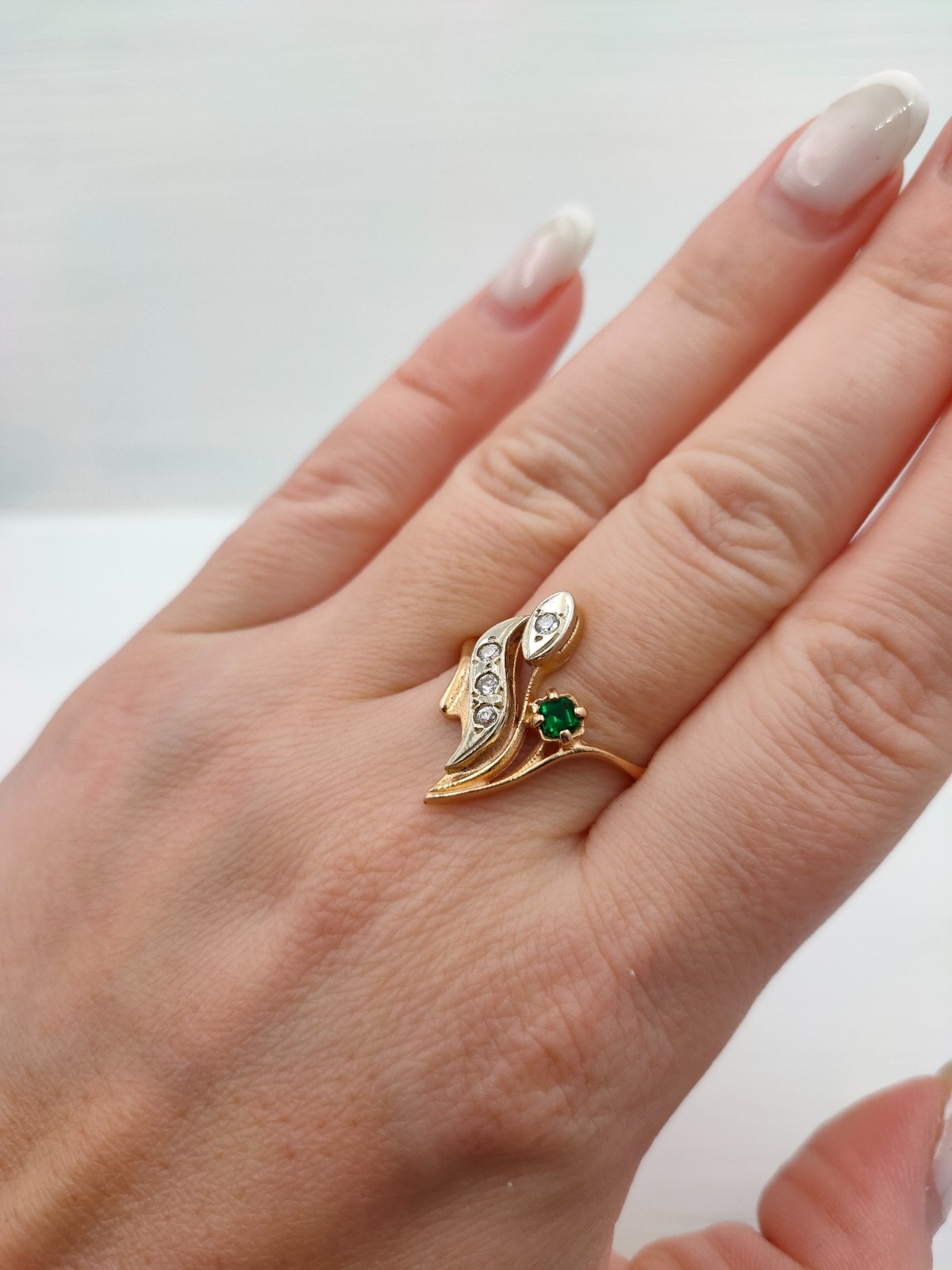 Vintage USSR Gold Ring 14K 585 Solid Rose Gold Emalard Stone
