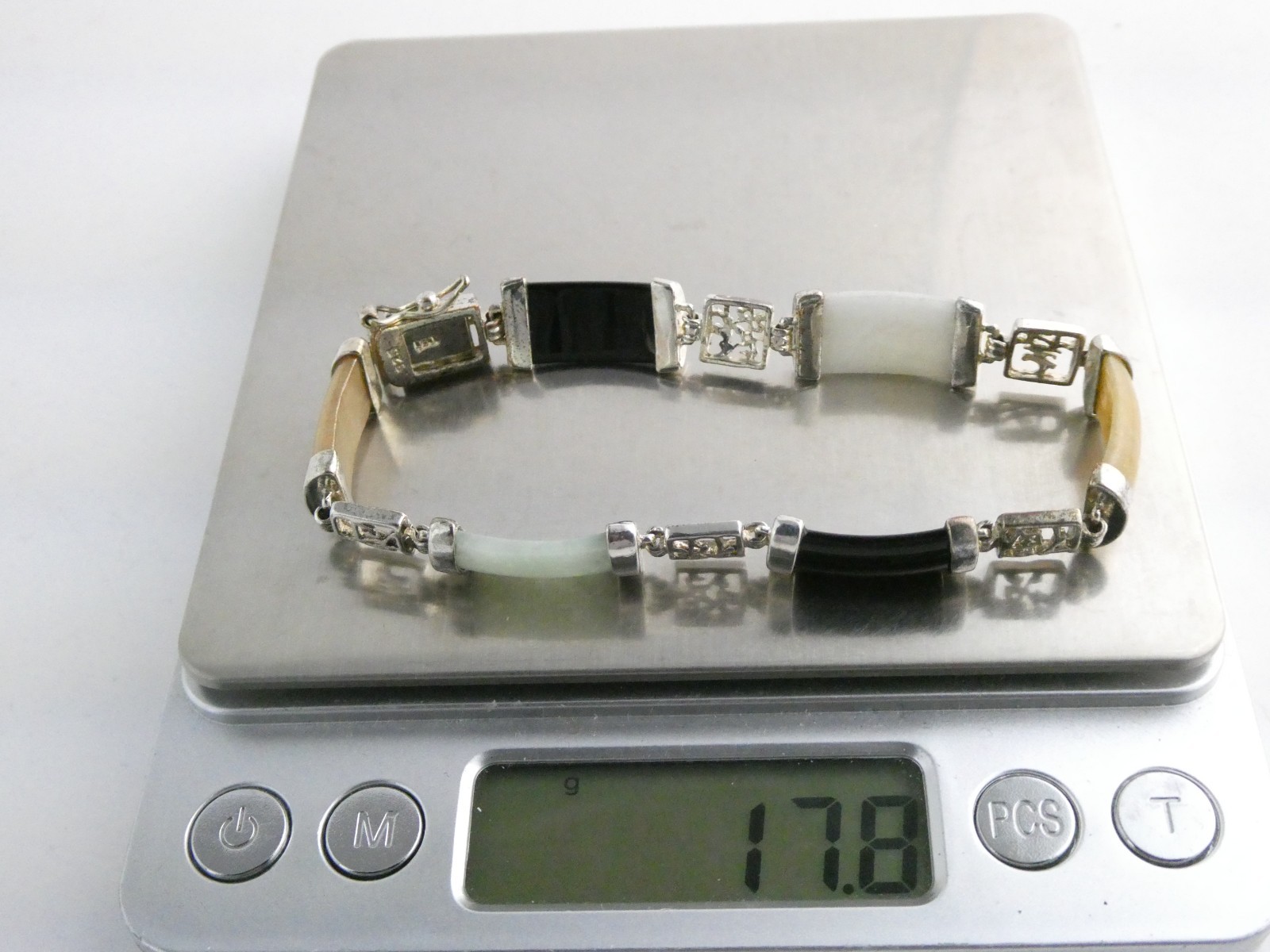 DBJ Dee Berkley Sterling Silver Chinese Character Jadeite Link Bracelet 7.5 Inch