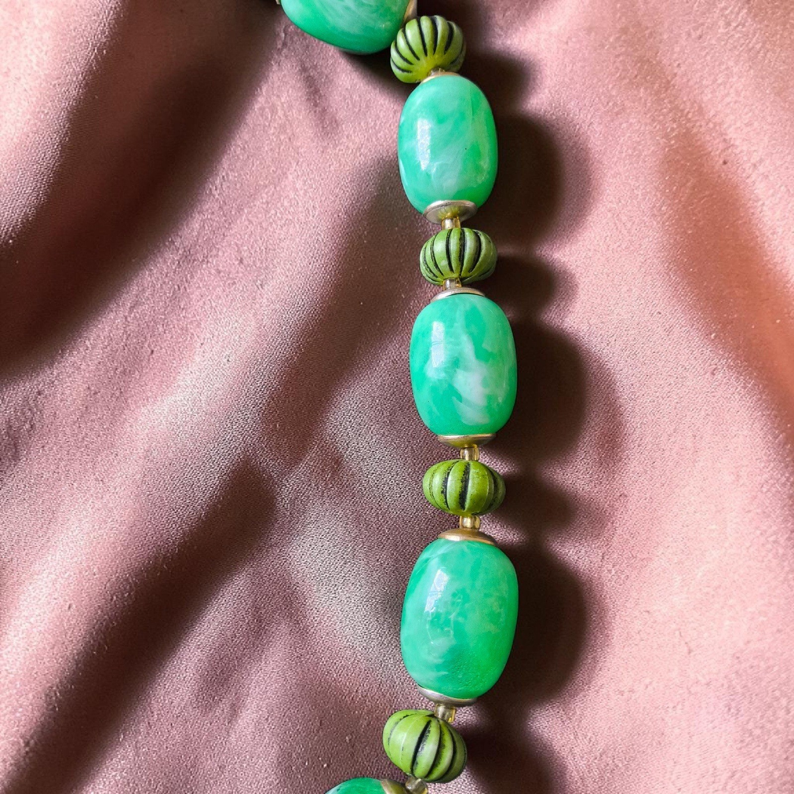 Vintage Green Swirled Lucite Bead Necklace Melon Spacer Beads 20″
