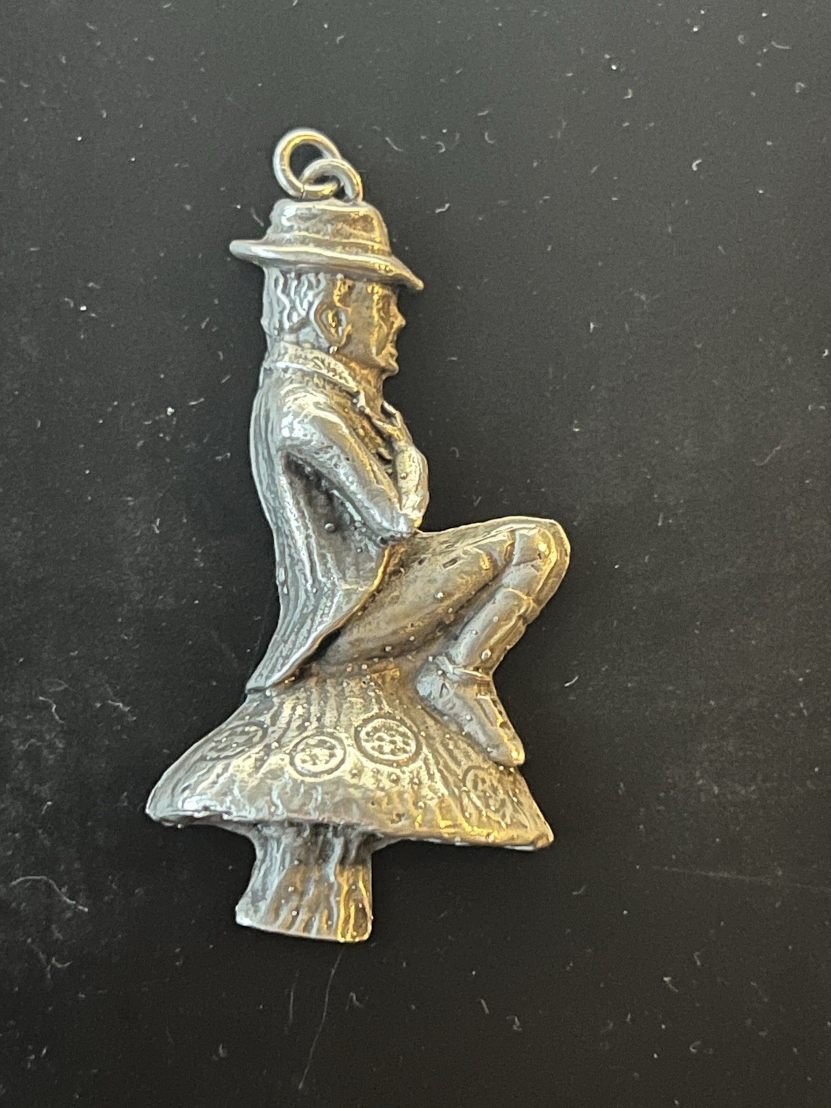 Vintage Sterling 925 Ornate Leprechaun Sitting on Toadstool Pendant 2 1/4″