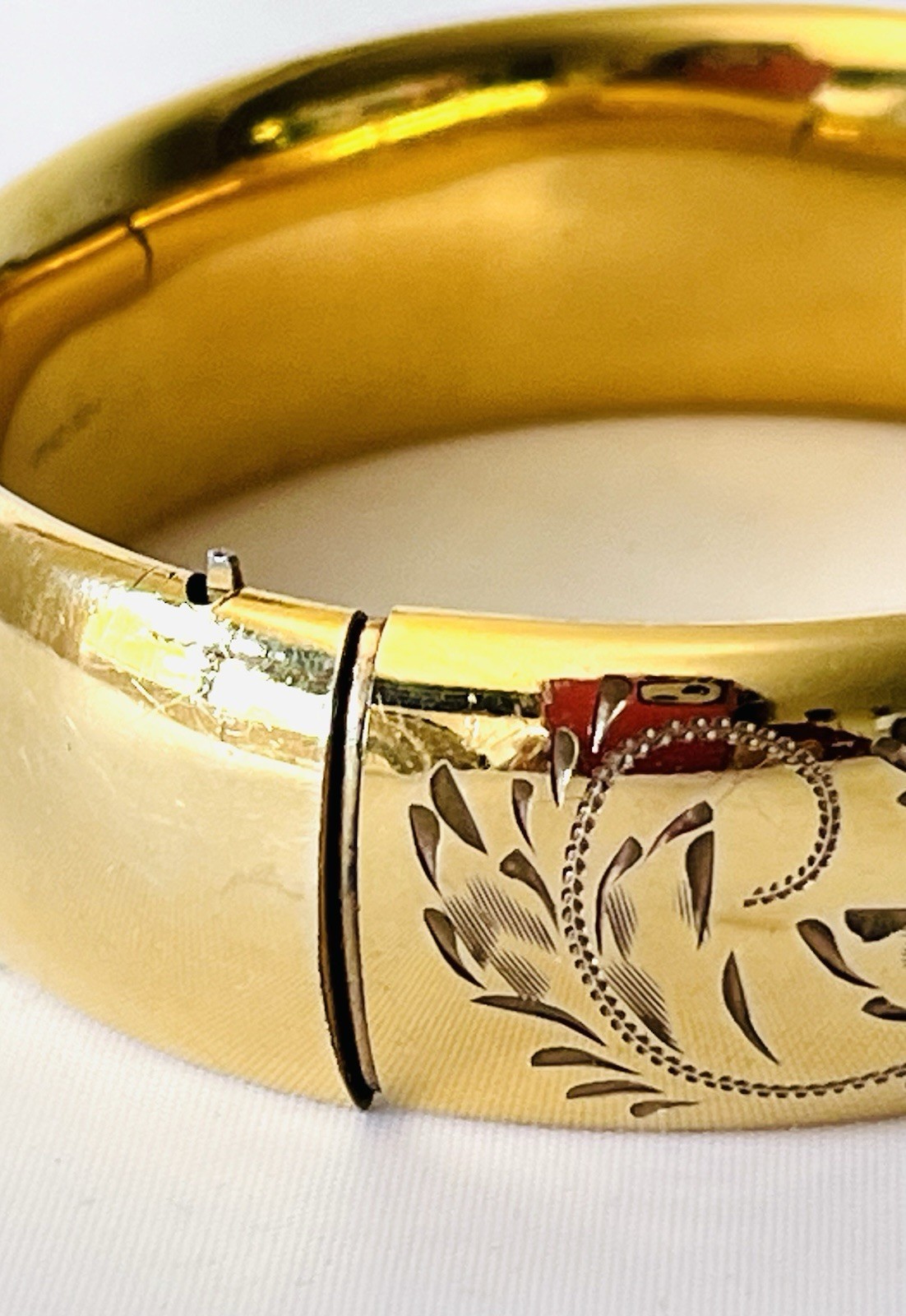 Vintage Gold Filled Etched Hinged Bangle Bracelet Victorian 1/20 12 K Gold