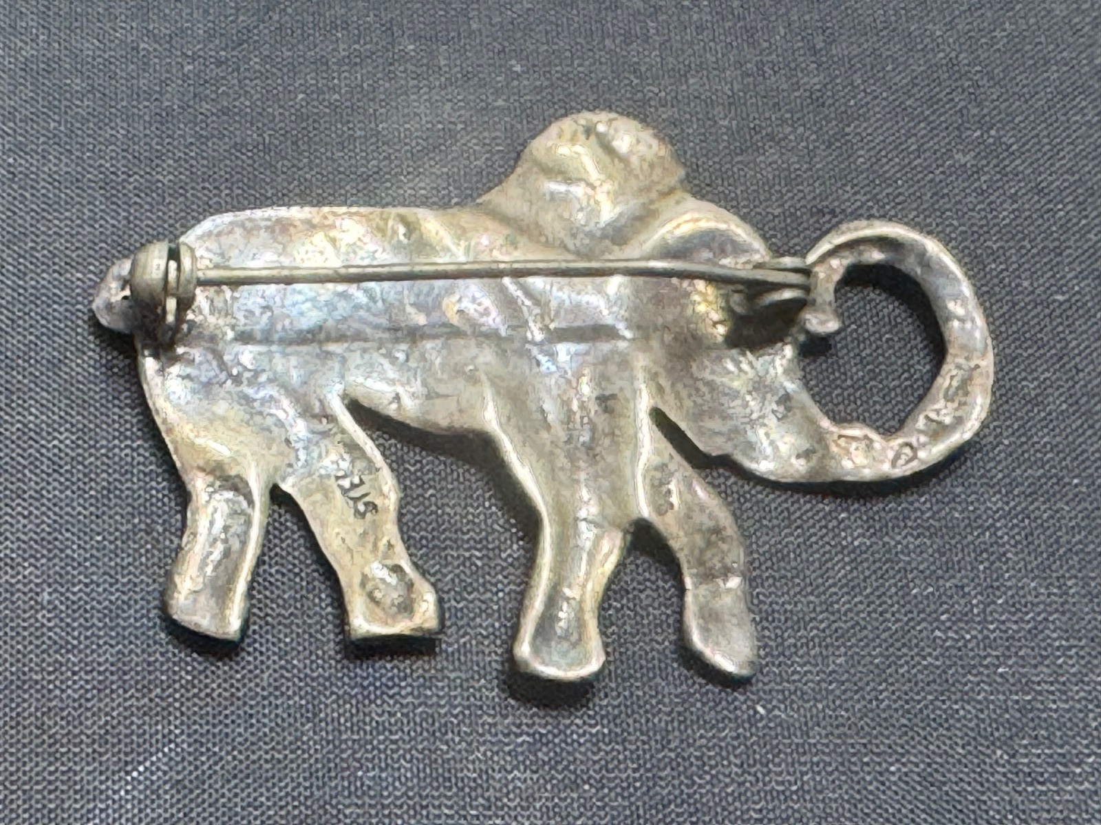 C-081 VINTAGE 925 Sterling Silver Elephant Brooch Pin Safari Figural Jewelry