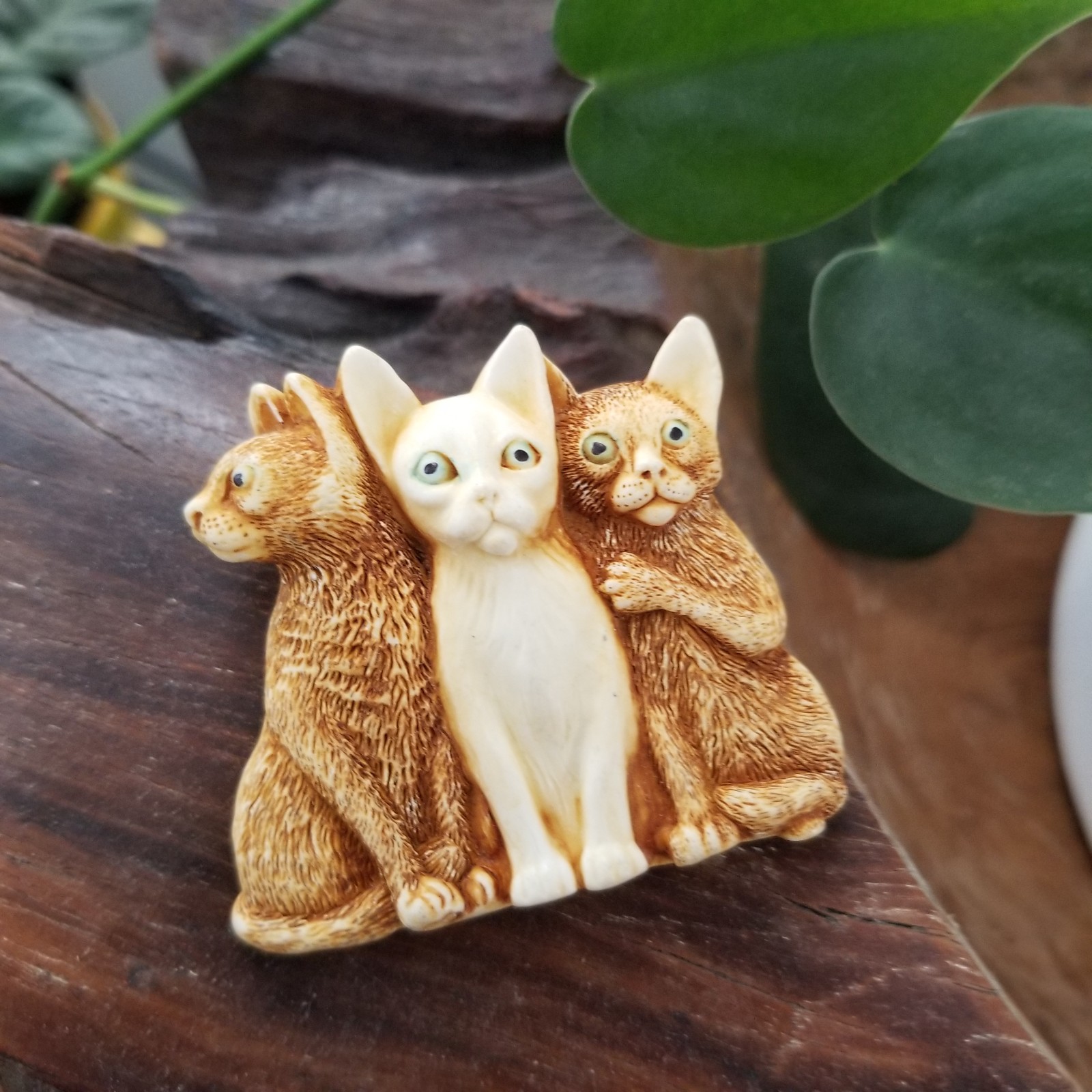 Harmony Kingdom Royal Watch Club Kit Mutton Chops & Cat Pin Brooch Signed Italy