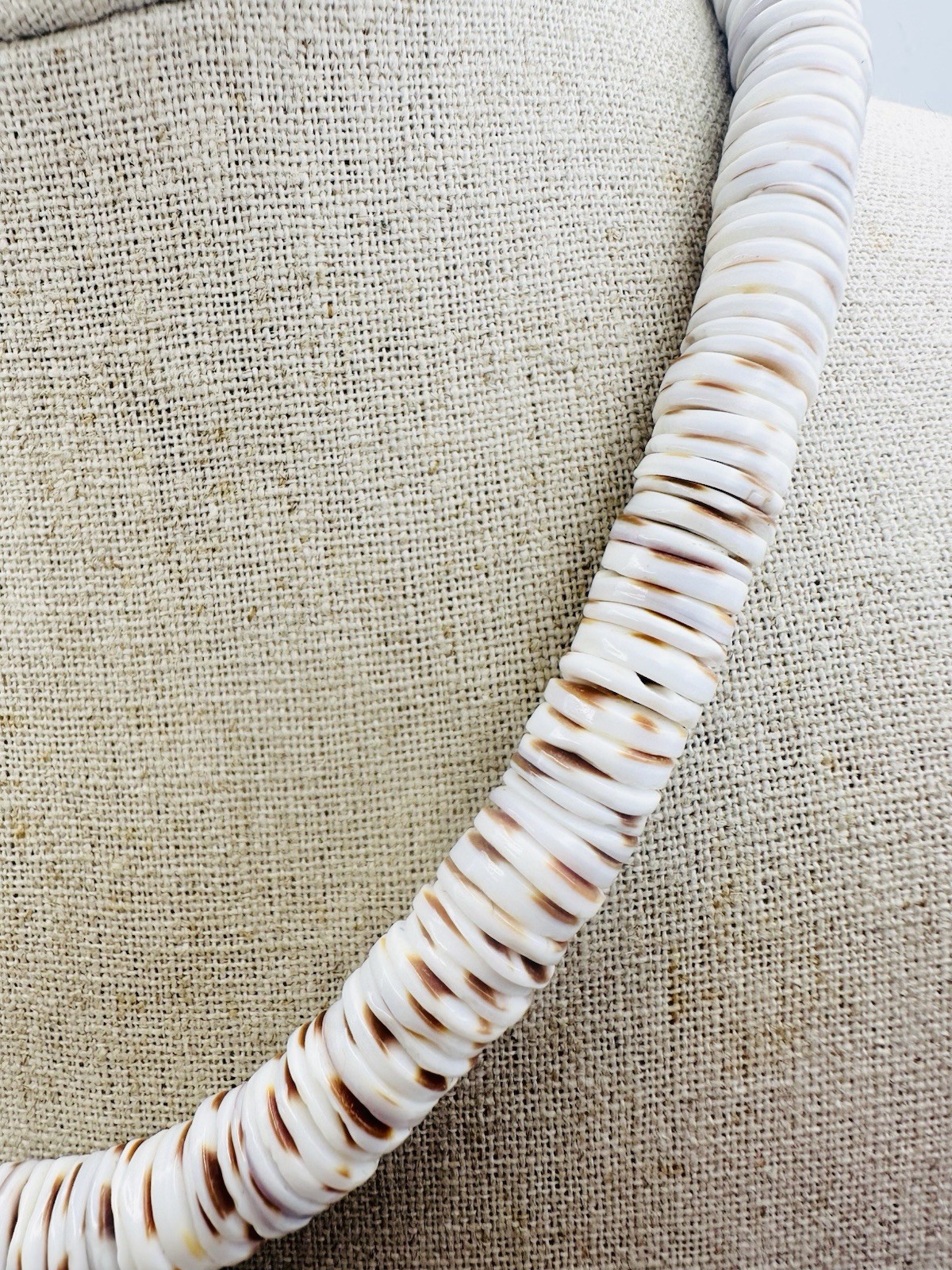 Vintage Shell Necklace 17.5” 10mm
