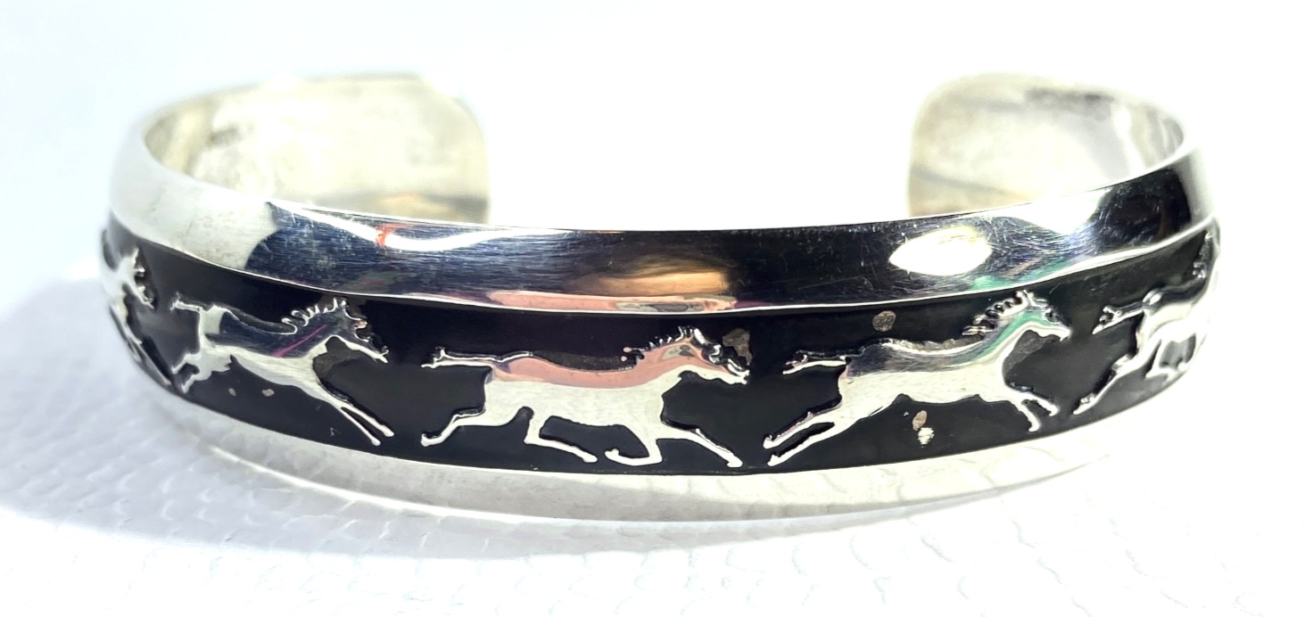 Vintage Sterling B. Webb Navajo Running Horses Cuff Bracelet 2 3/8″ Sm-Med Wrist