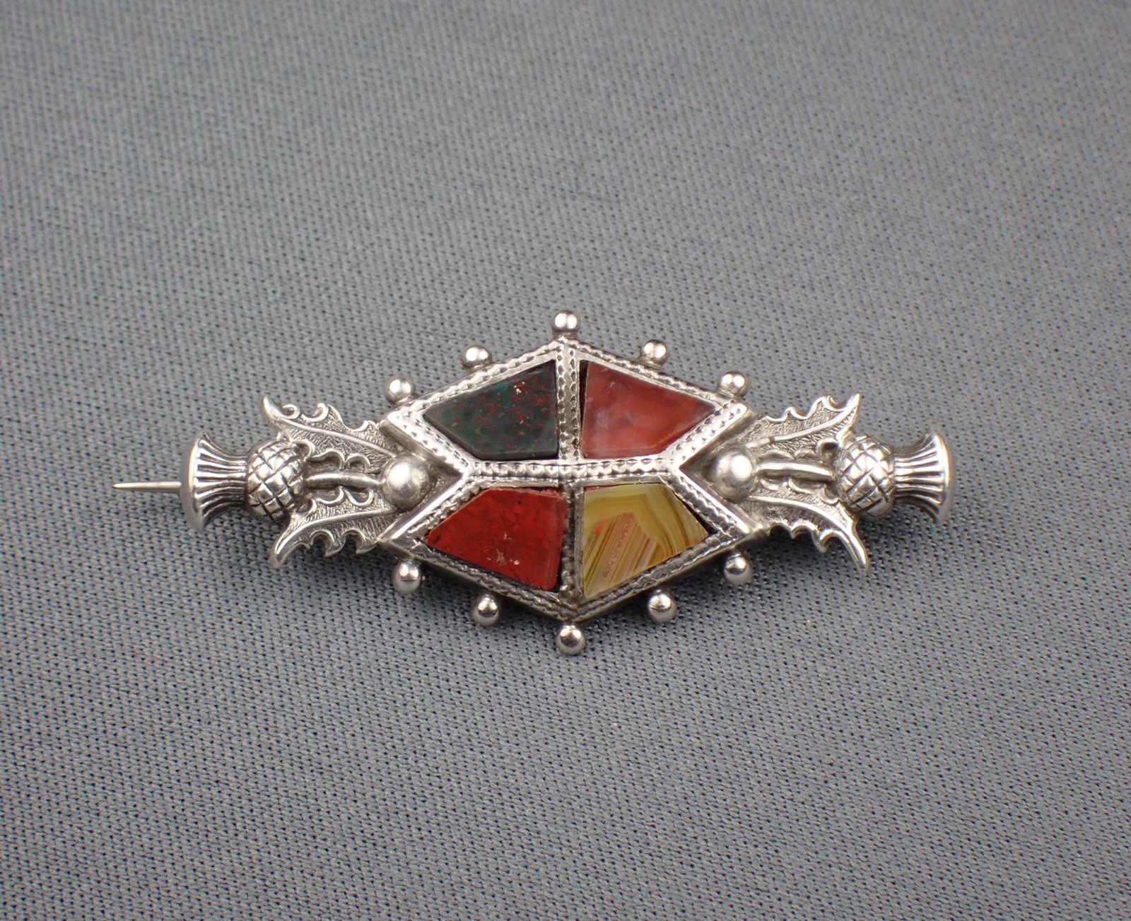 1902 Adie & Lovekin Sterling Silver Bloodstone & Jasper Scottish Brooch Pin