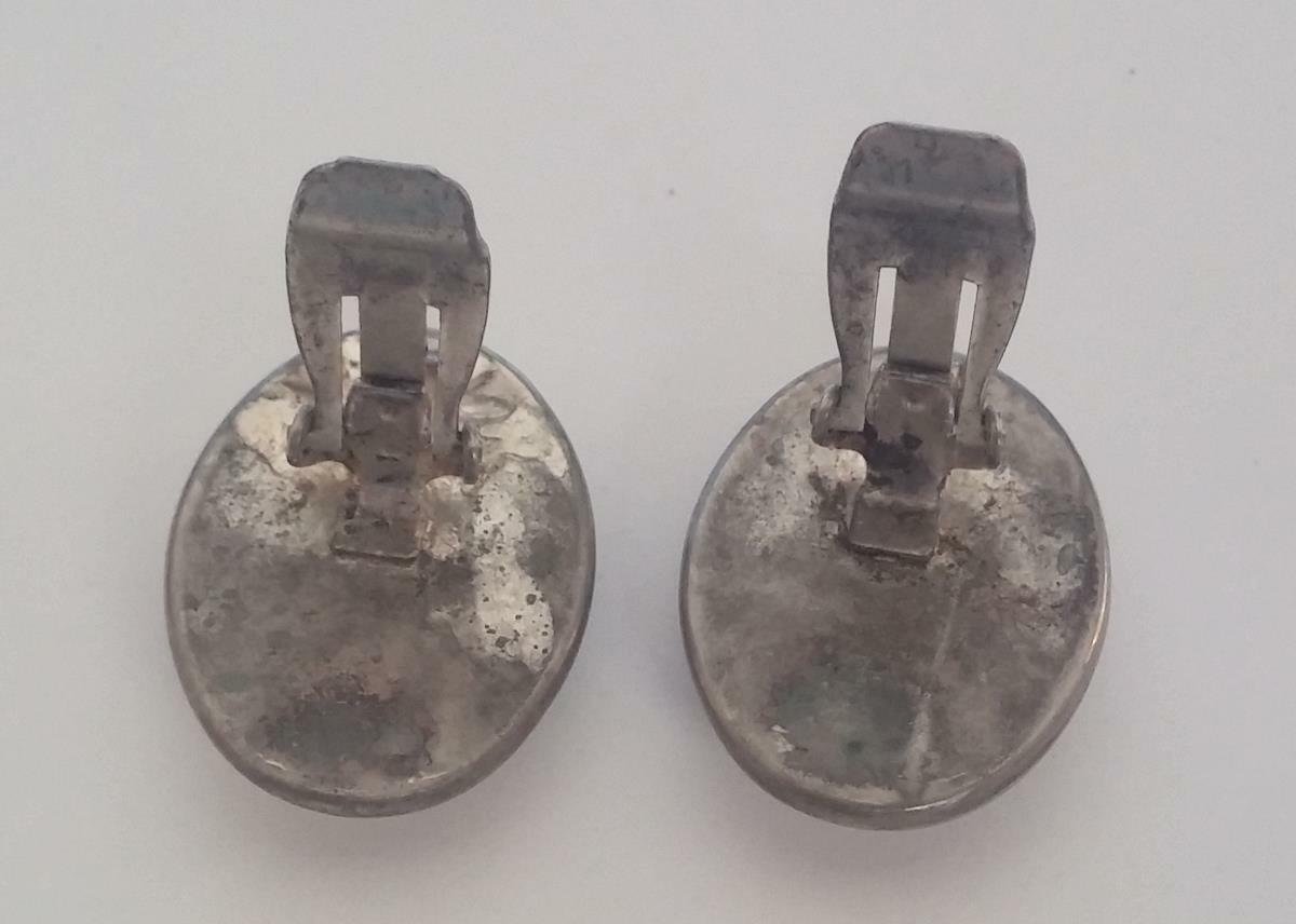 Vintage Retro Clip On Earrings Silver Tone With White Stones Bakelite