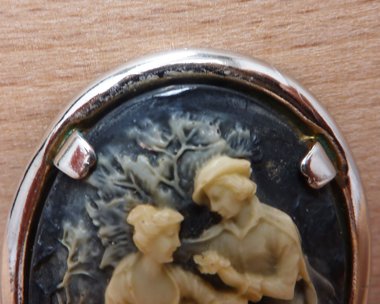 Vintage Molded Resin or Lucite (Plastic) Cameo Brooch Classic Romancing Scene 2″