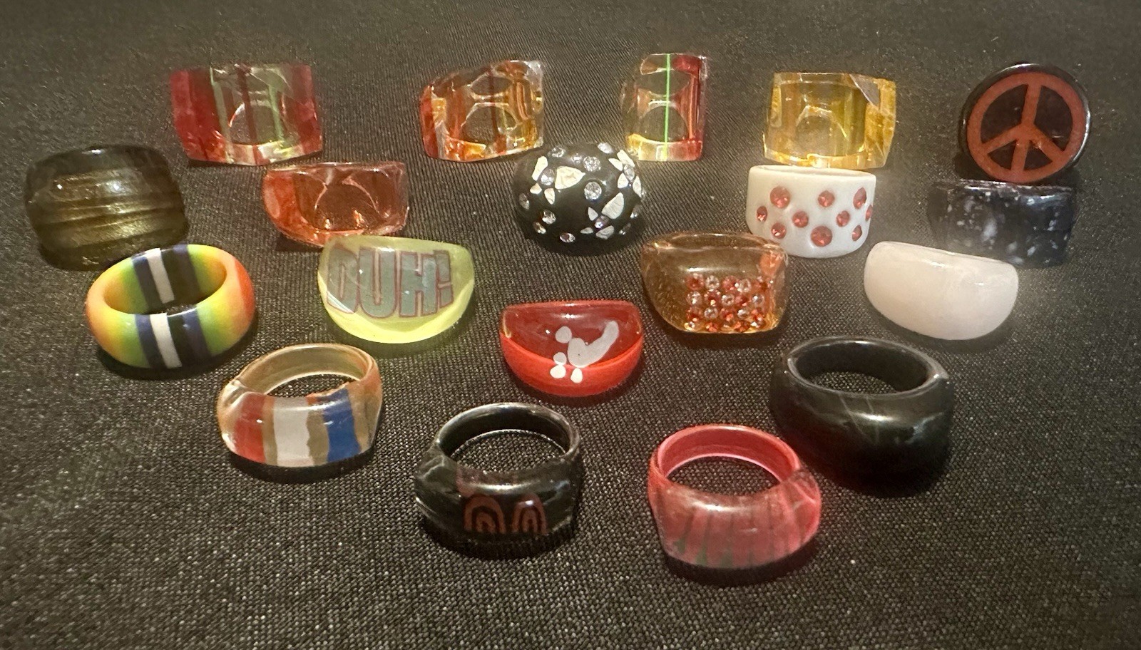 Lot Of 19 Vintage Acrylic Lucite Glass Chunky Retro Rings