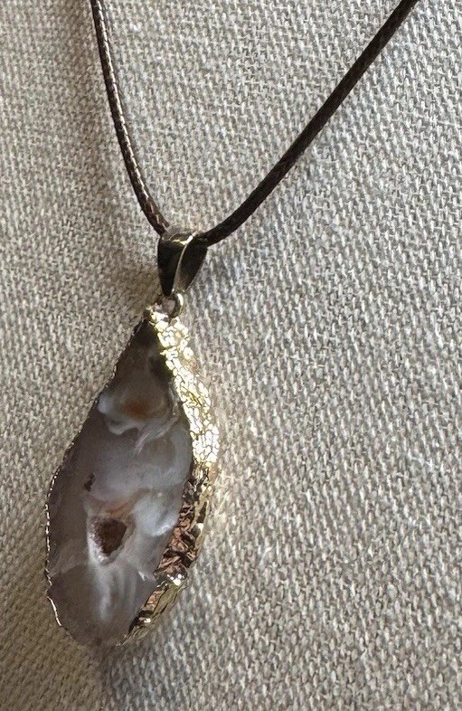 Vintage Gold Trimmed Druzy Agate Geode Oval Pendant On Cord Necklace