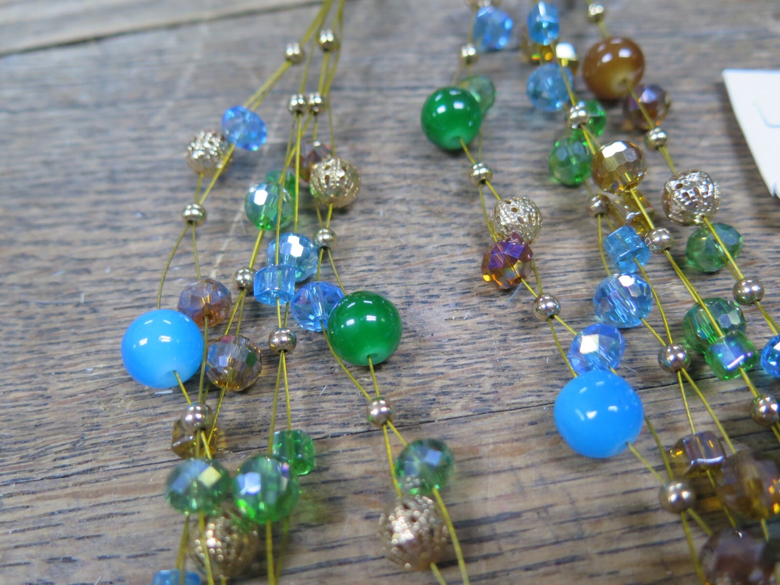 VINTAGE Multi Strand Beads Jeweled Wire Wrap Flexible Necklace 20″ W/ Earrings