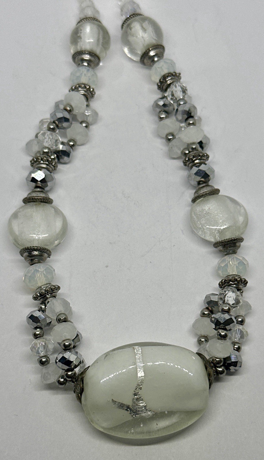 Art White Glass Faceted Crystal Glass Silver Tone Beads 18”-21″ Necklace