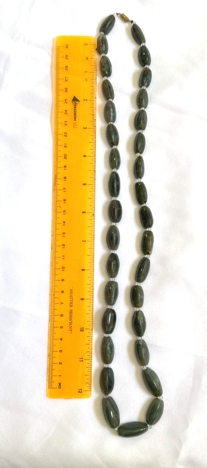 Vintage Chinese Export Natural Green Jade Graduated Bead Necklace 30″ Opera