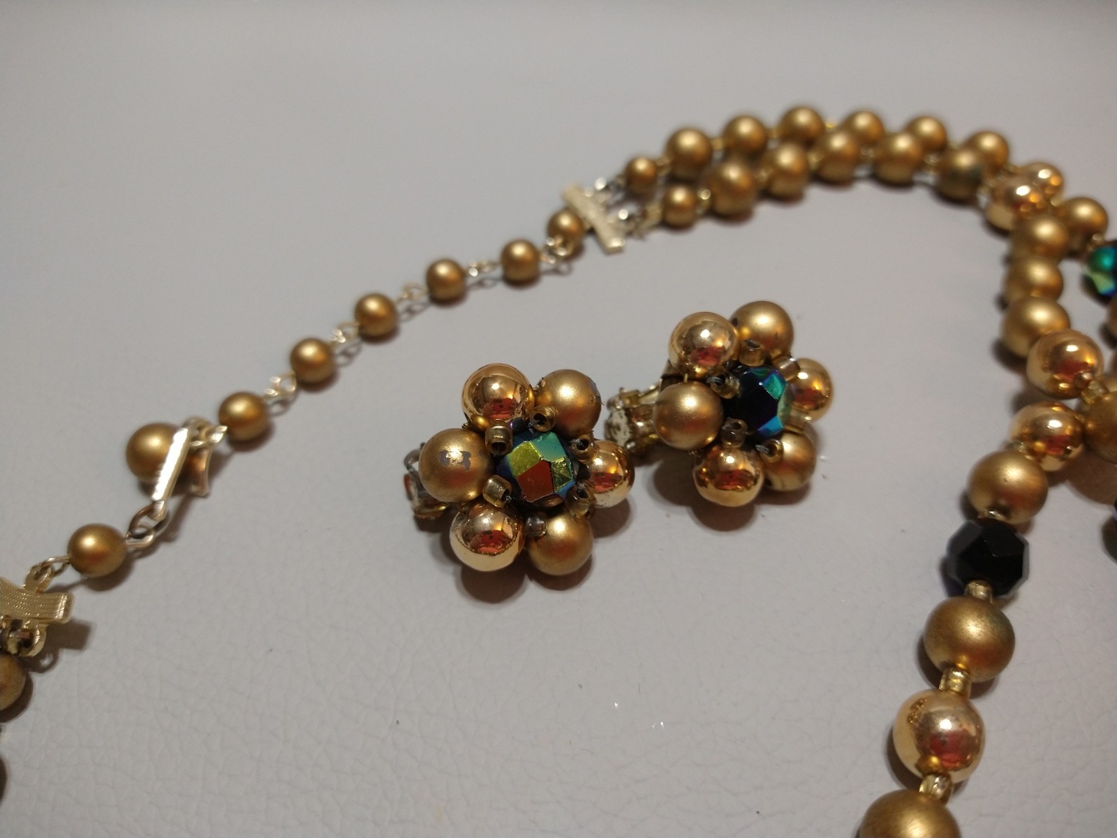 Vintage 1950’s Necklace And Clip On Earrings Blue Green Gold Colored Beads